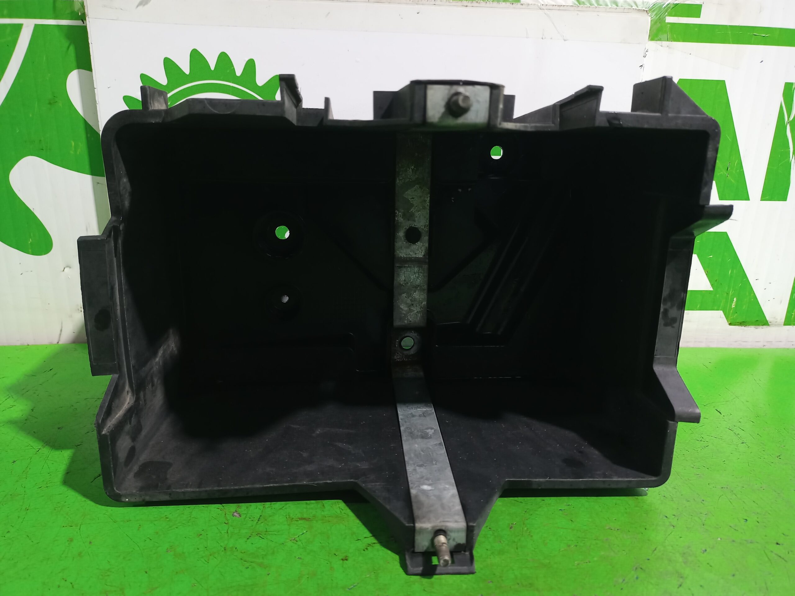 soporte_bateria_2s6t10723_ford_fiesta_cbk_ambiente