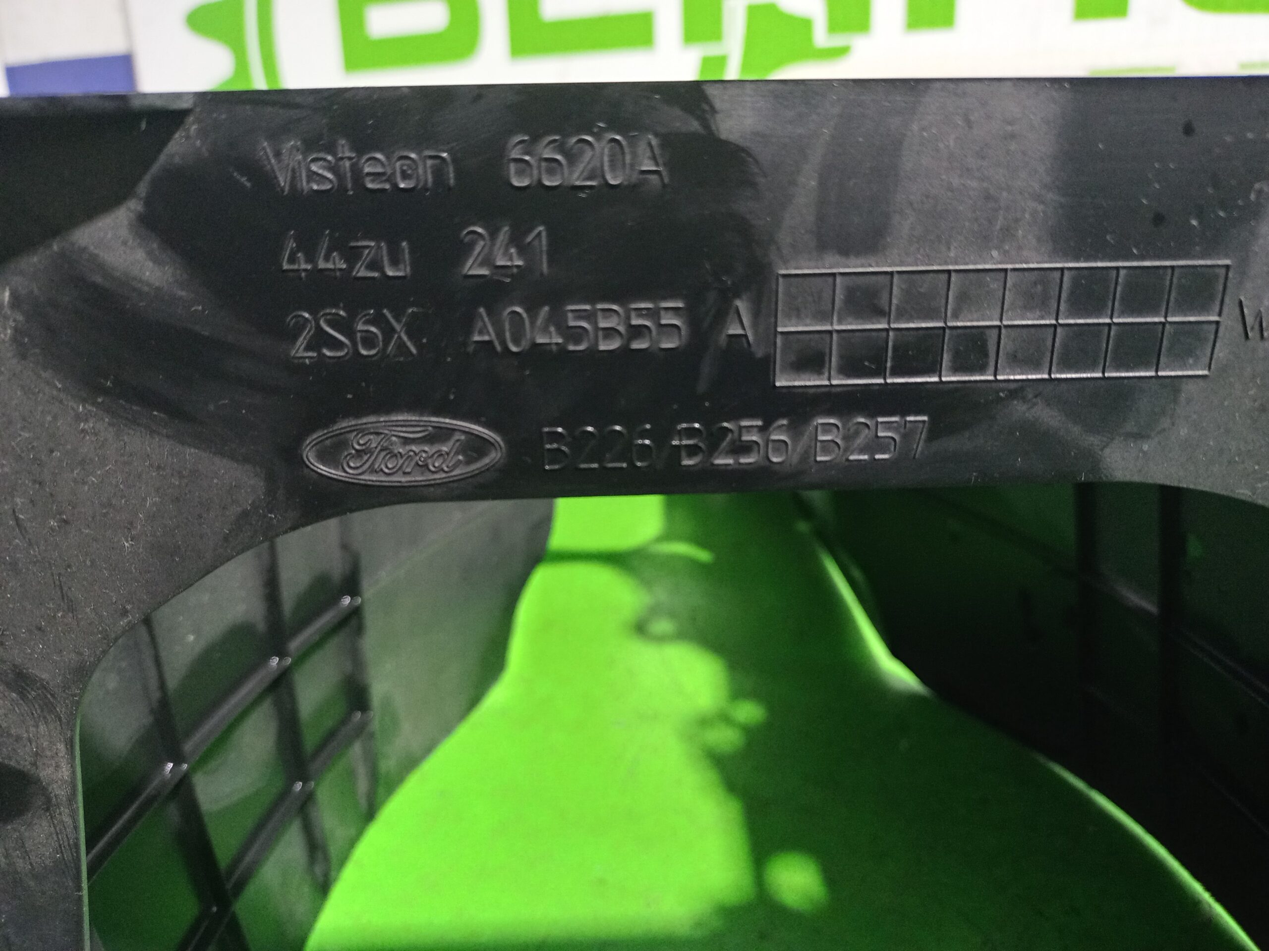 consola_central_2s6xa045b55_ford_fiesta_cbk_ambiente