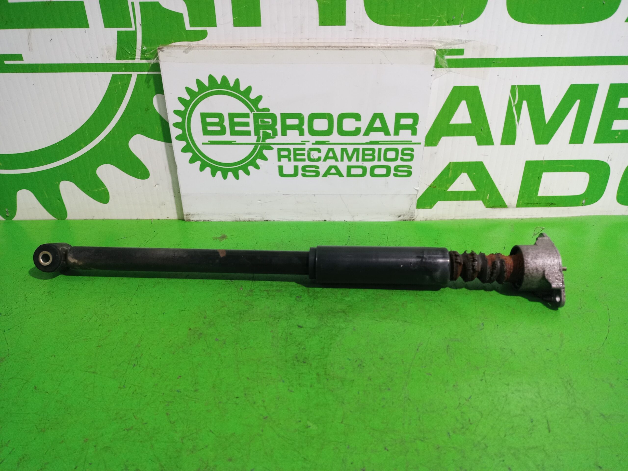 amortiguador_trasero_izquierdo_2s6118080bj_ford_fiesta_cbk_ambiente
