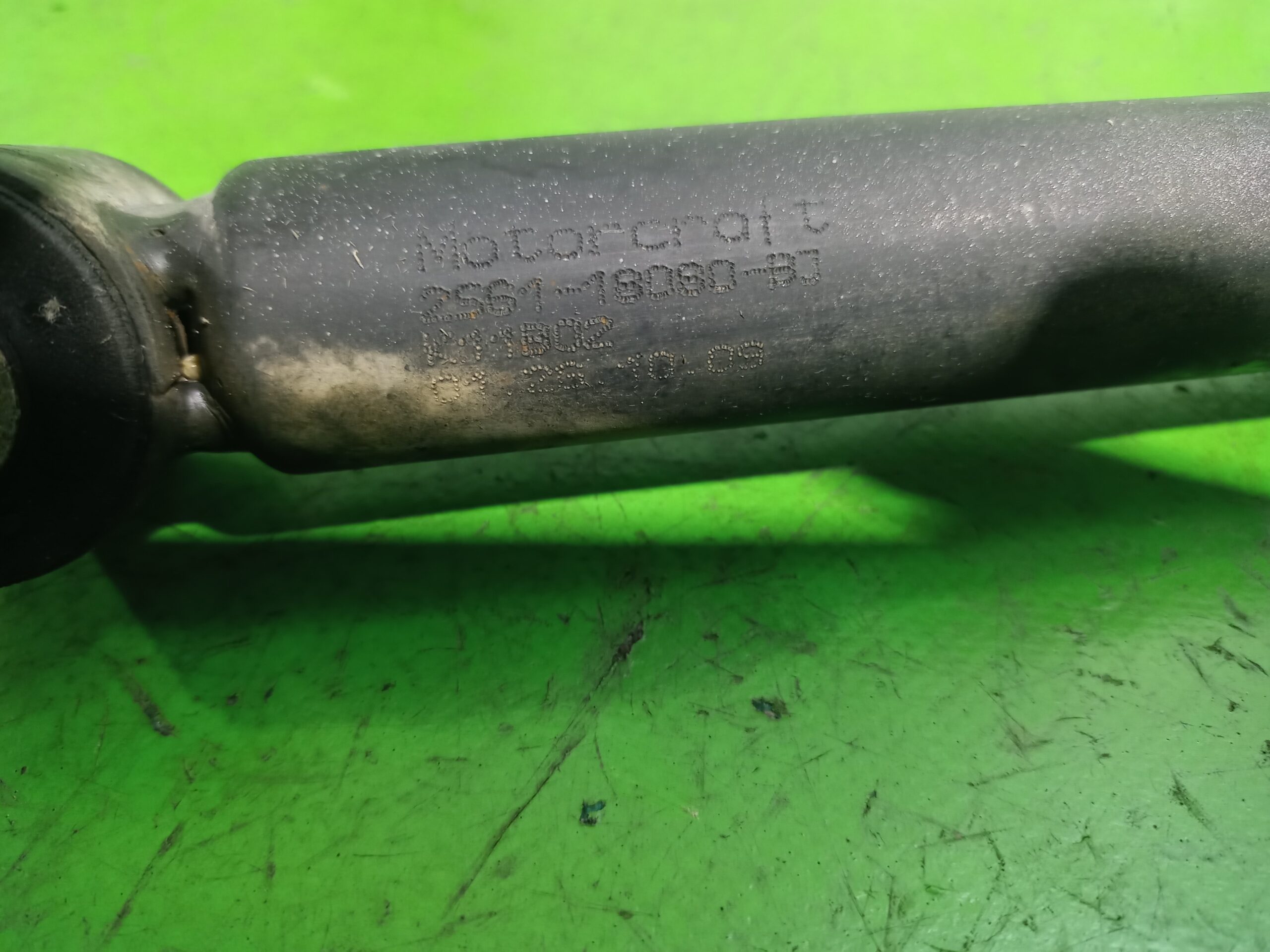 amortiguador_trasero_izquierdo_2s6118080bj_ford_fiesta_cbk_ambiente