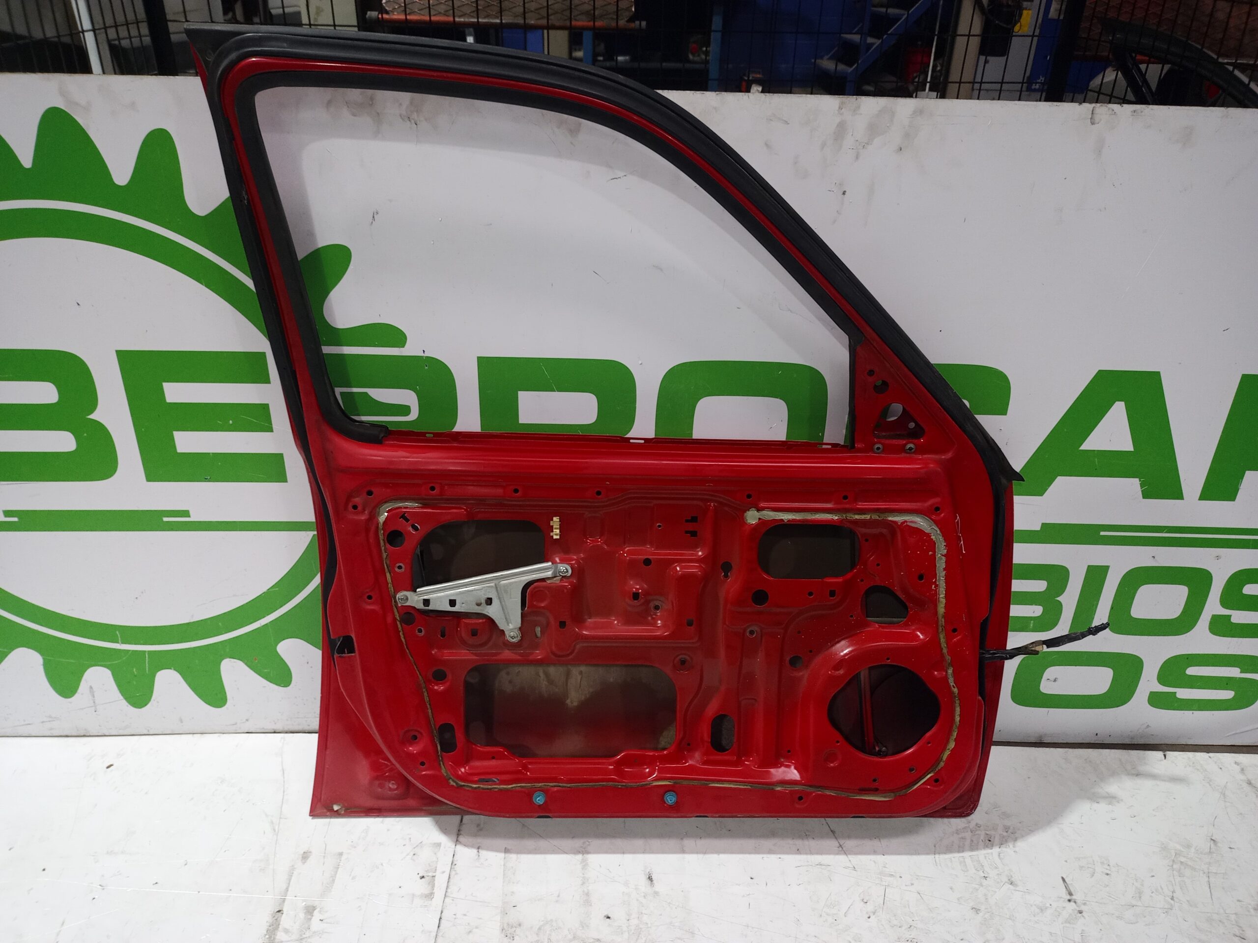 puerta_delantera_izquierda_801010u930_nissan_micra_k11_basico