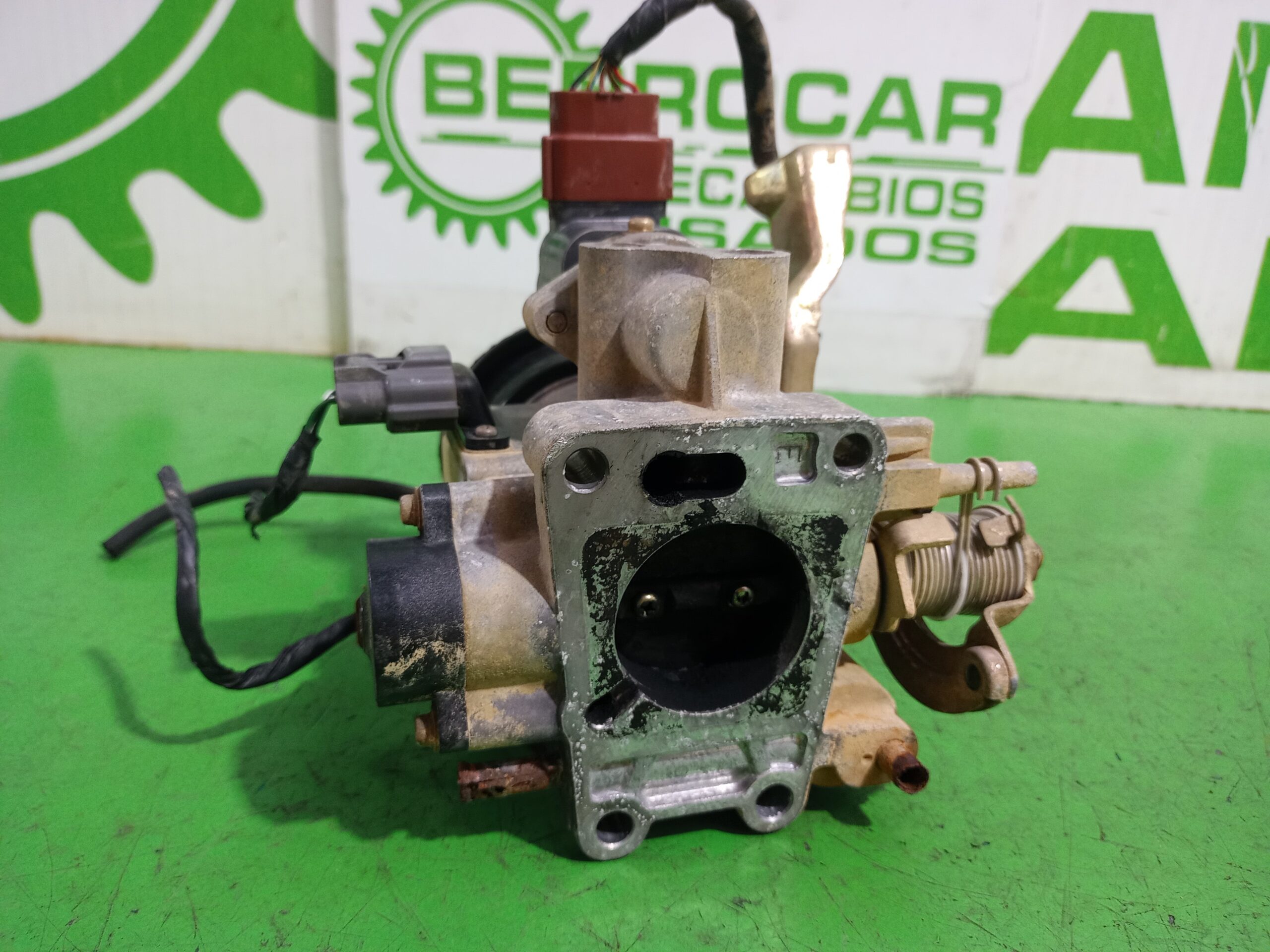 caja_mariposa_161190u000_nissan_micra_k11_basico