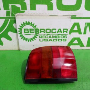 piloto_trasero_izquierdo_265595f301_nissan_micra_k11_basico