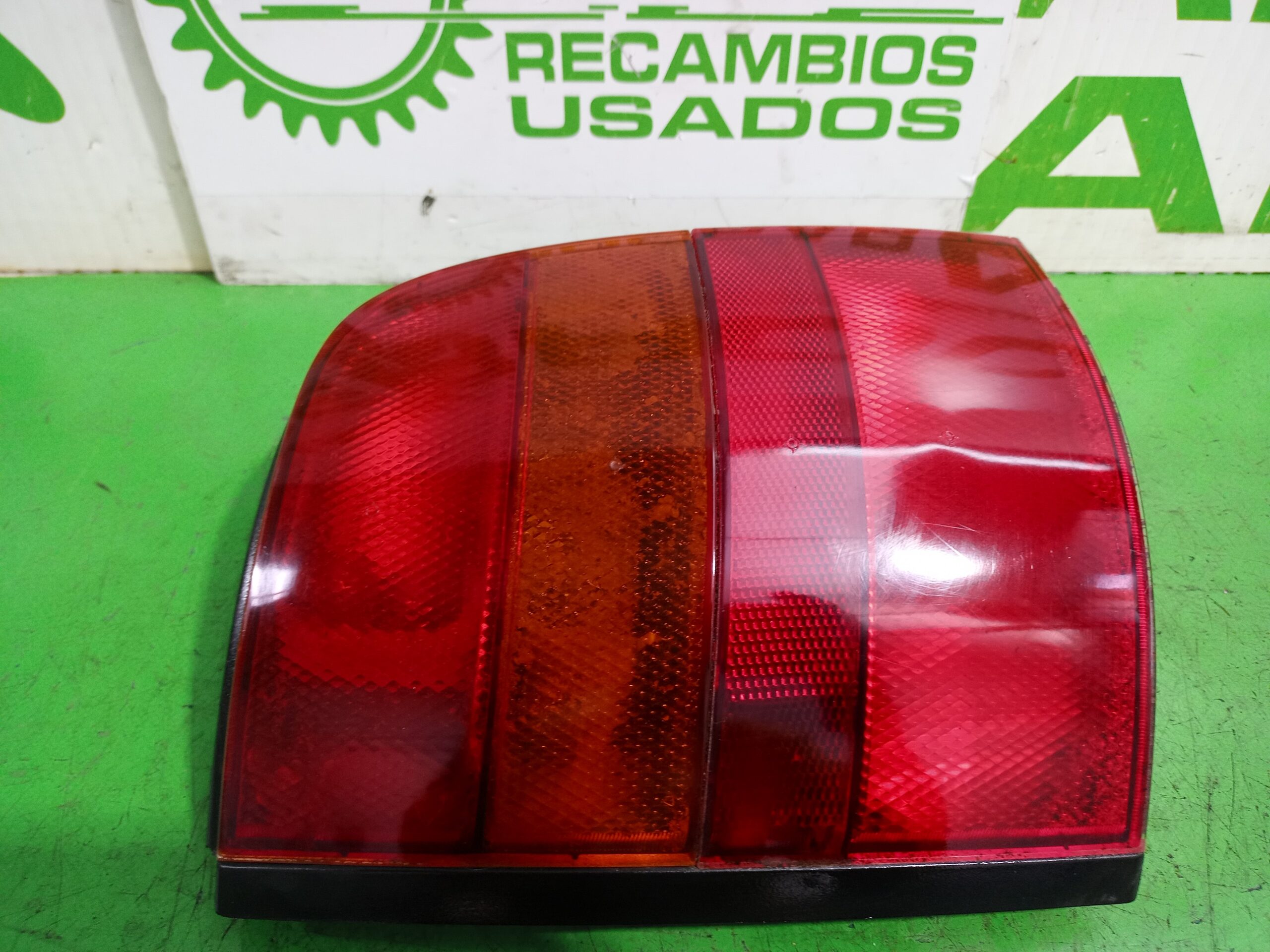 piloto_trasero_izquierdo_265595f301_nissan_micra_k11_basico