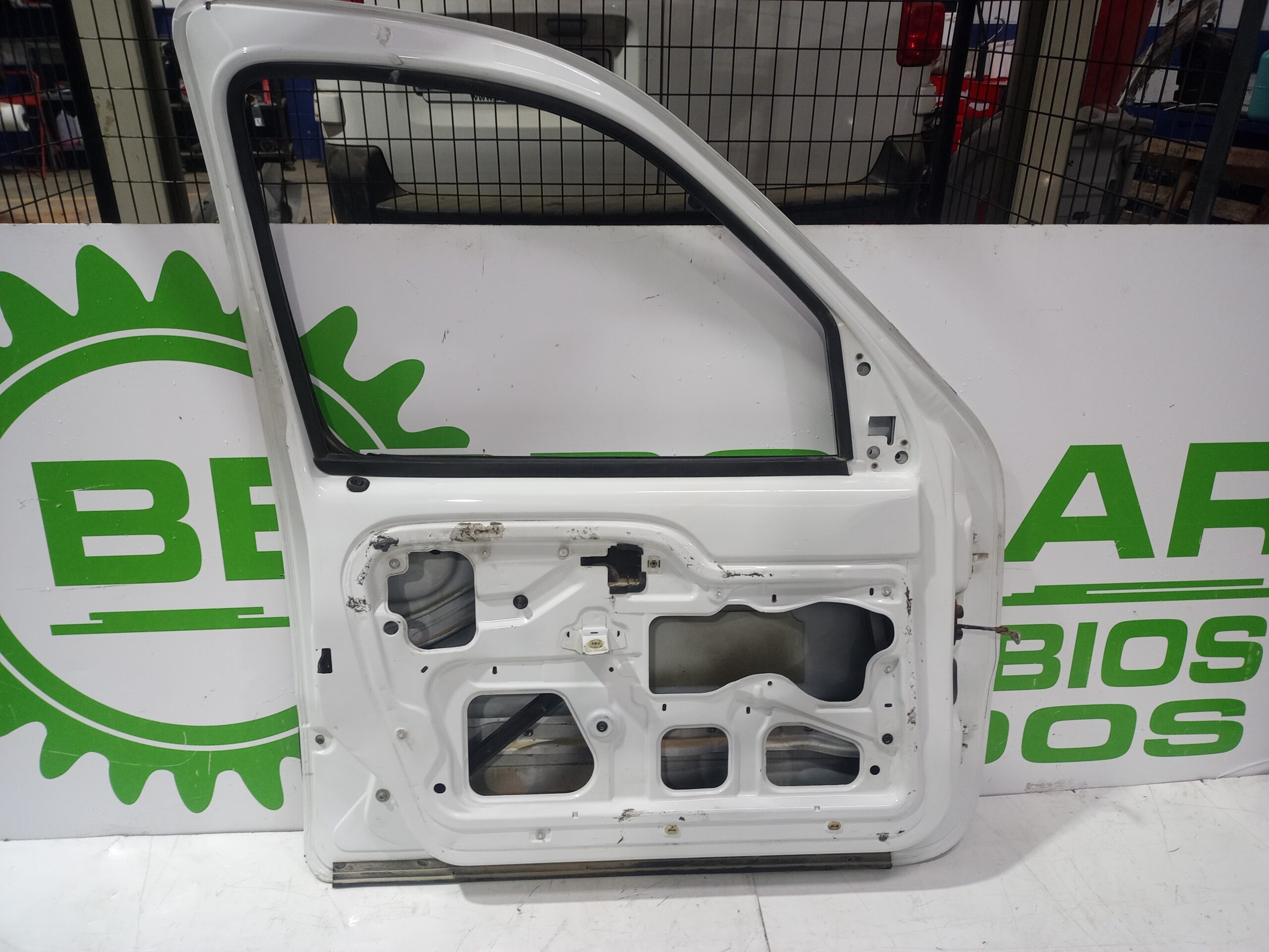 puerta_delantera_izquierda_7751471745_renault_kangoo_f_kc0_expression