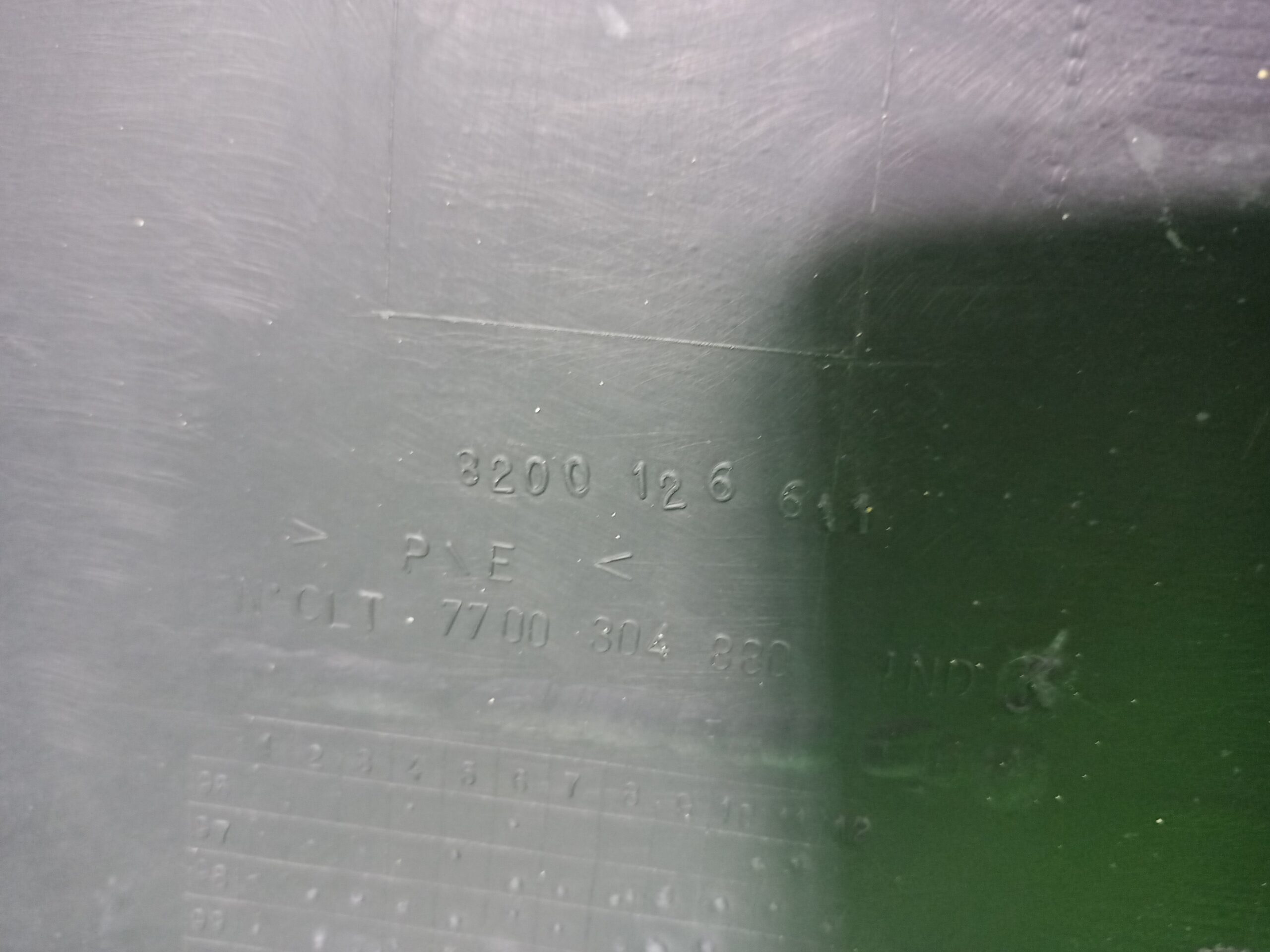 paragolpes_trasero_7700304880_renault_kangoo_f_kc0_expression