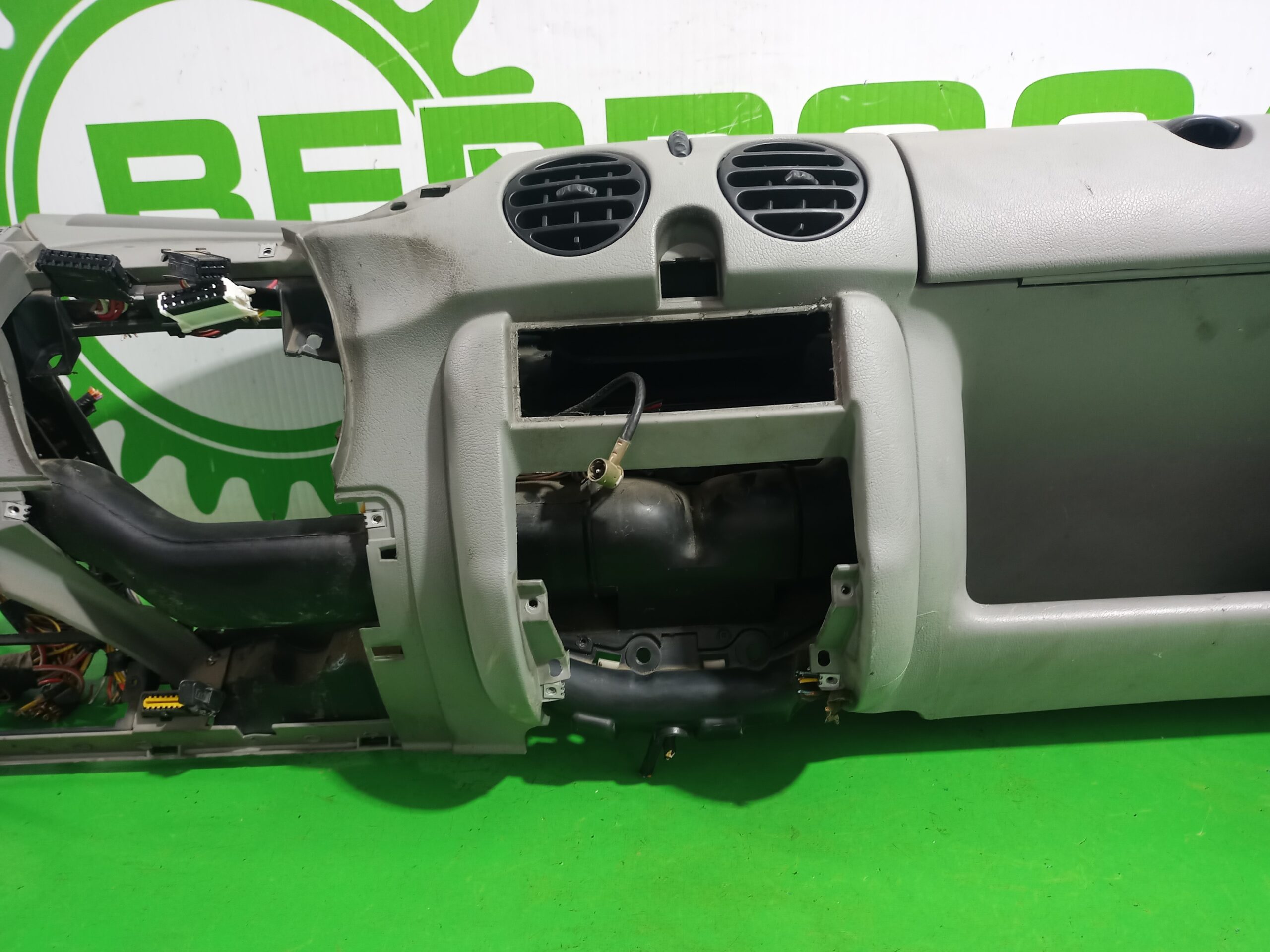 salpicadero_7700307633_8200226713_renault_kangoo_f_kc0_expression