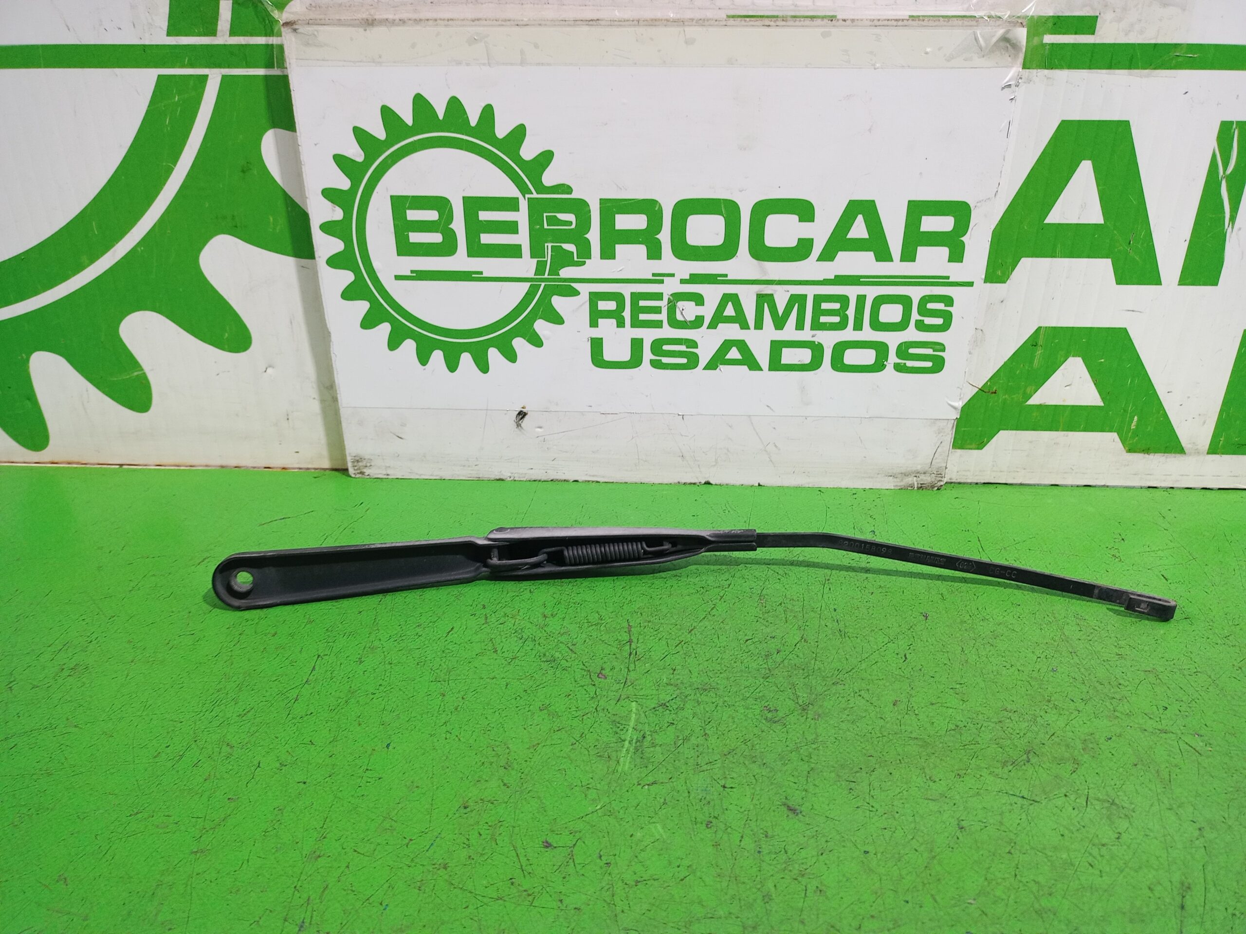 brazo_limpia_delantero_izquierdo_8200158098_renault_kangoo_f_kc0_expression