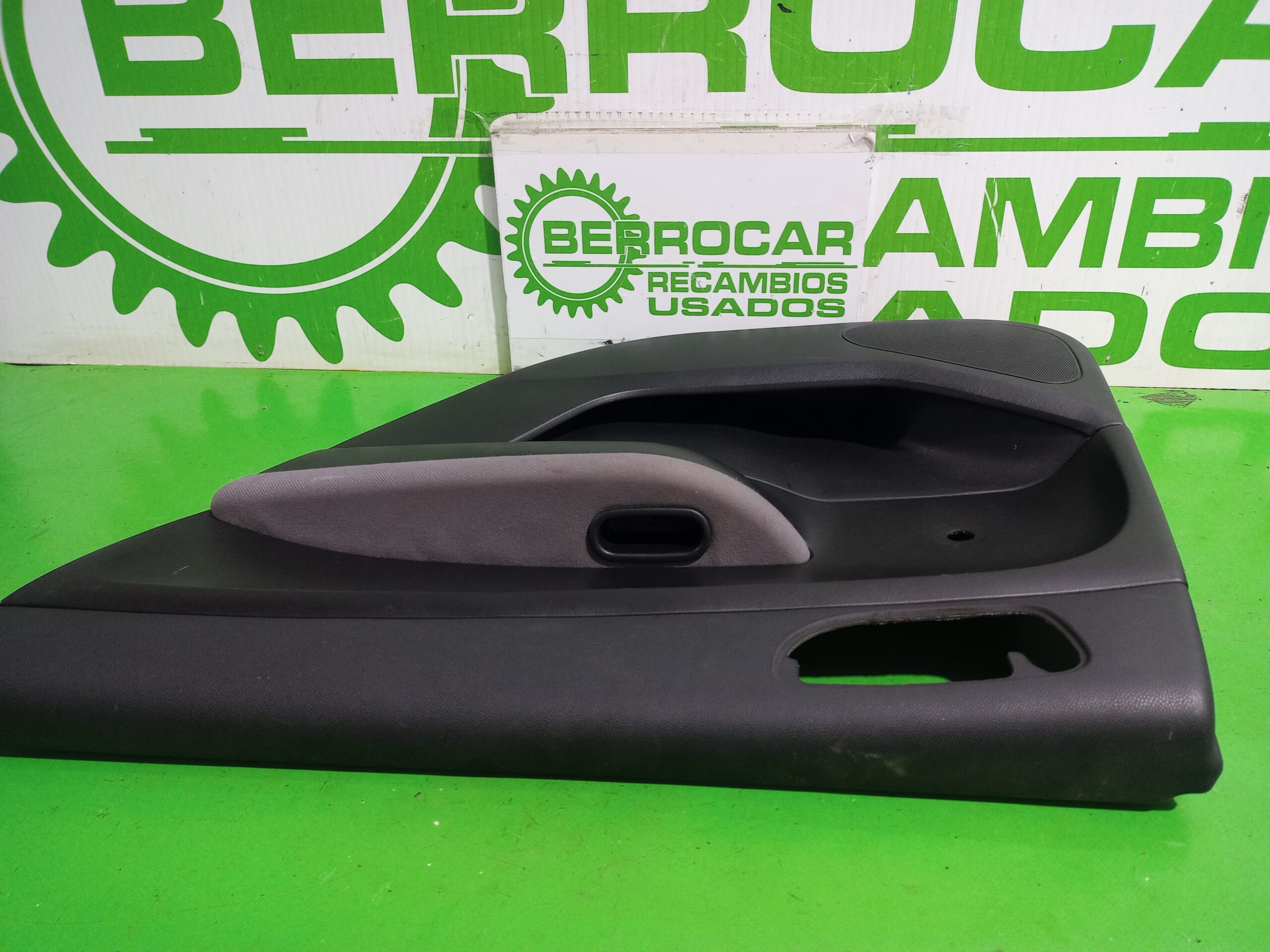 guarnecido_puerta_trasera_derecha_9637371377_peugeot_307_s1_xn