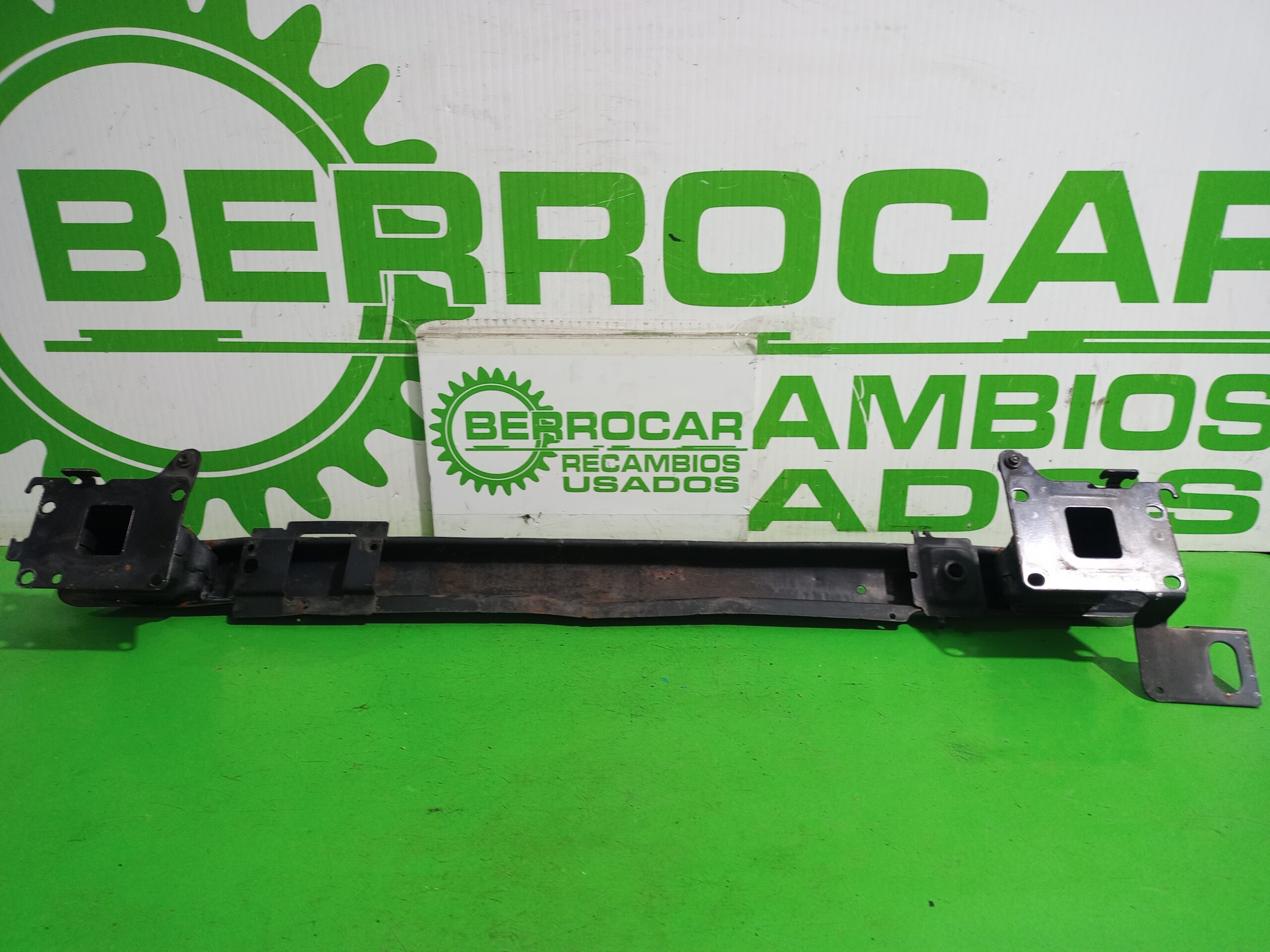 refuerzo_paragolpes_delantero_7106c0_peugeot_307_s1_xn