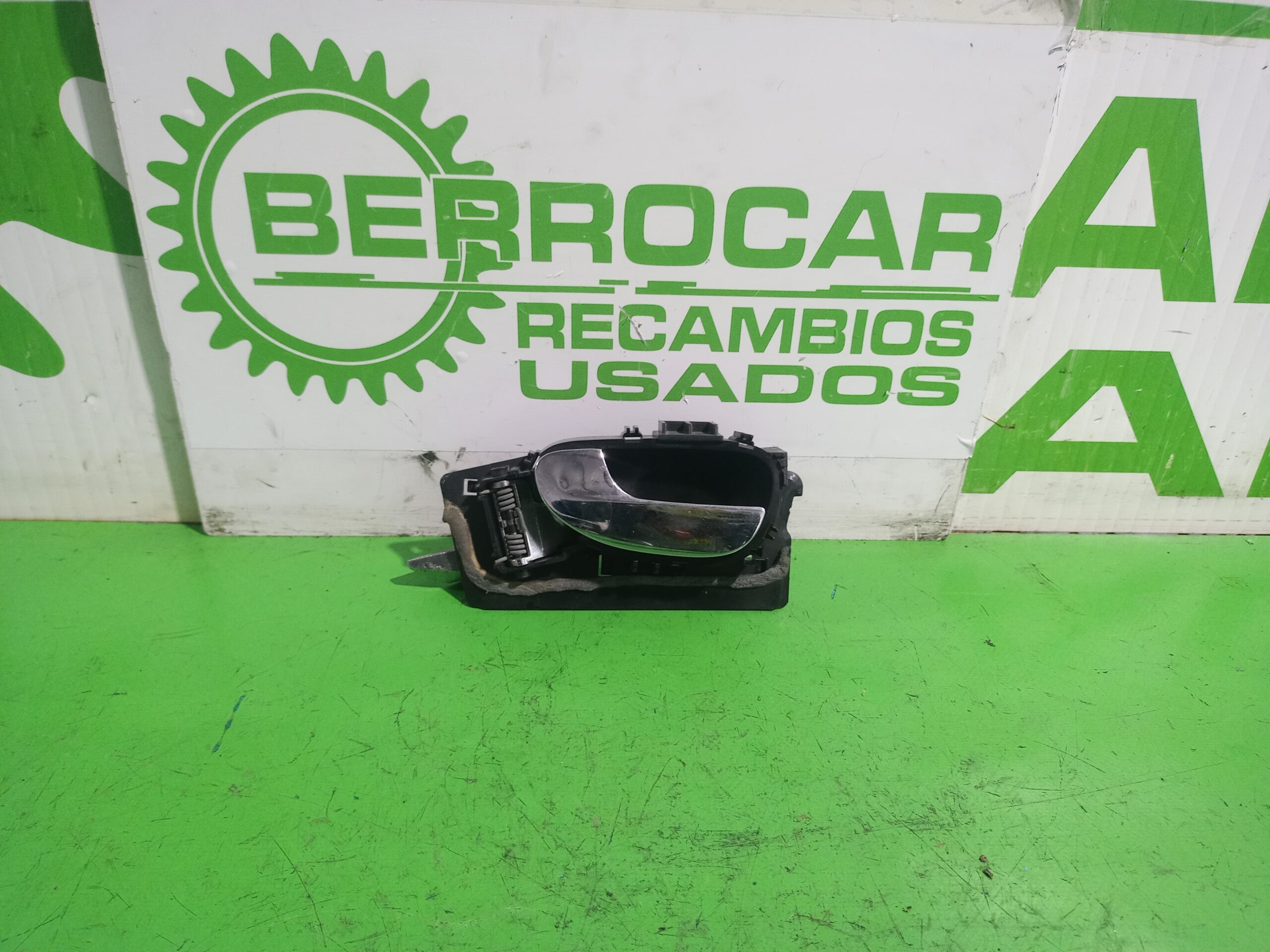 maneta_interior_delantera_izquierda_9634768677_peugeot_307_s1_xn