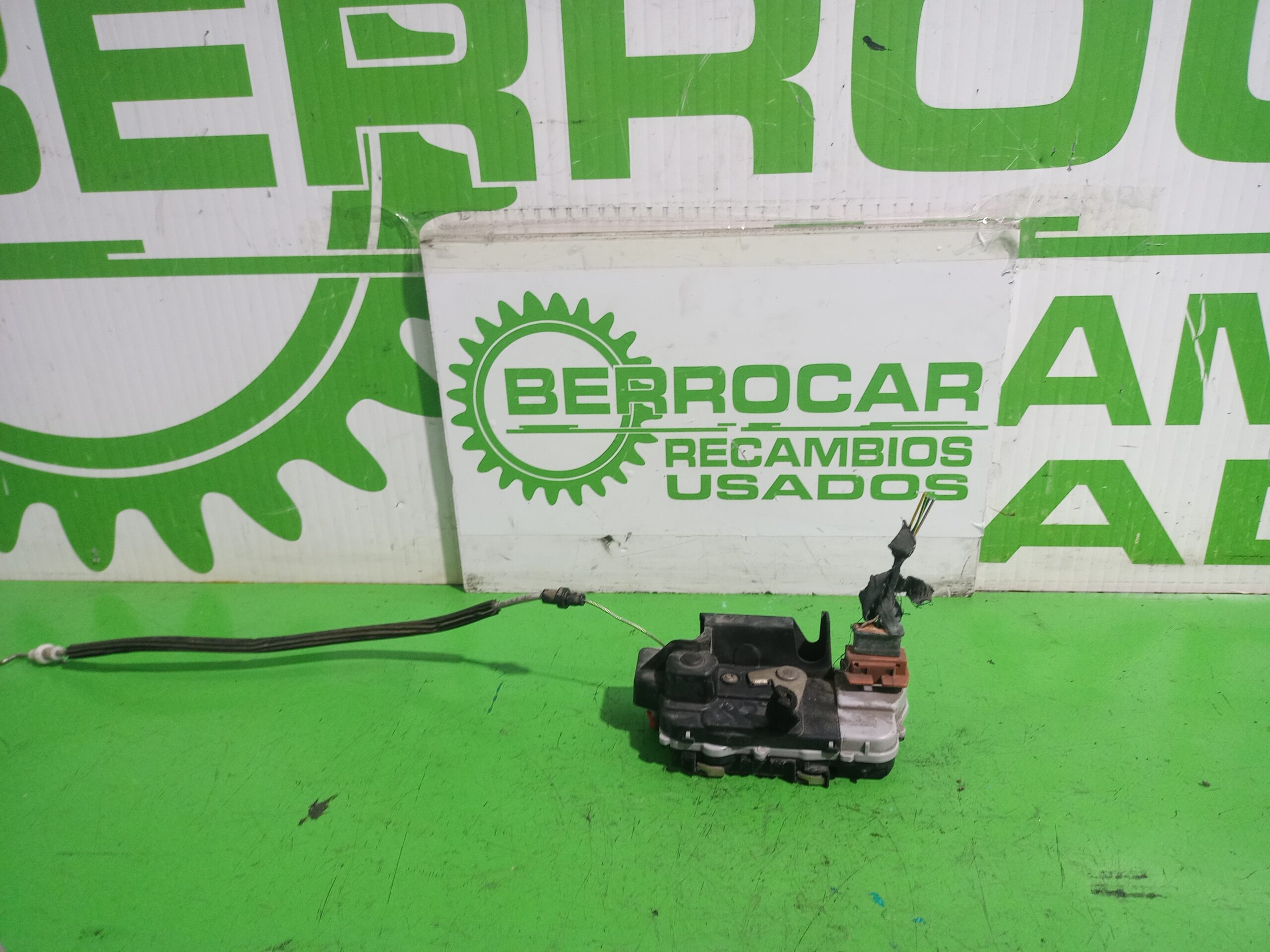 cerradura_puerta_trasera_izquierda_913786_peugeot_307_s1_xn