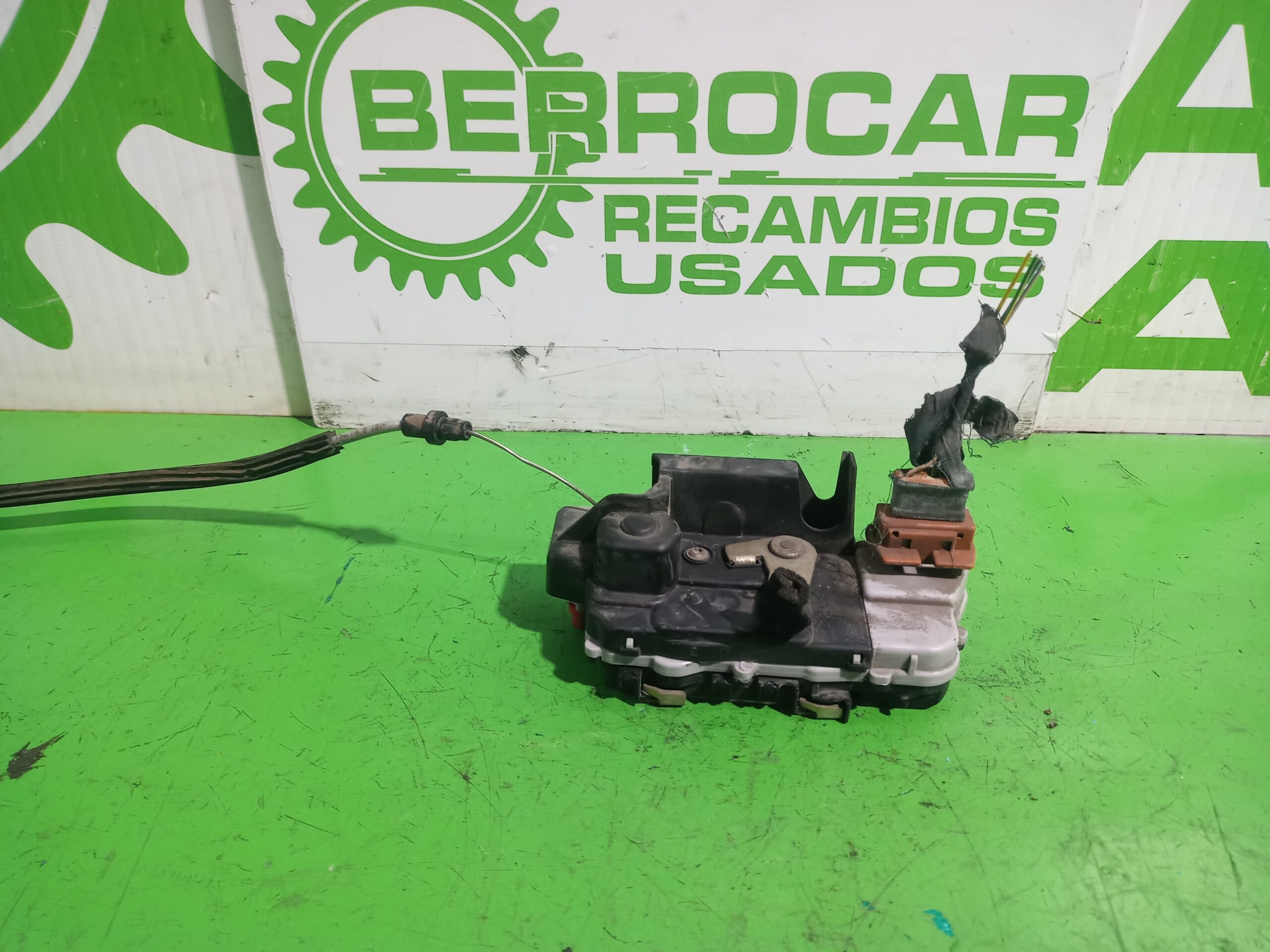 cerradura_puerta_trasera_izquierda_913786_peugeot_307_s1_xn