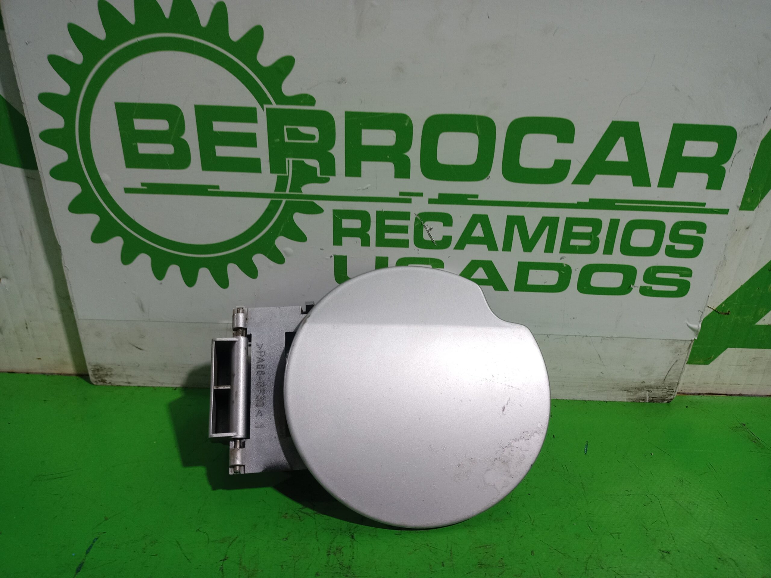 tapa_exterior_combustible_9643554477_peugeot_307_s1_xn