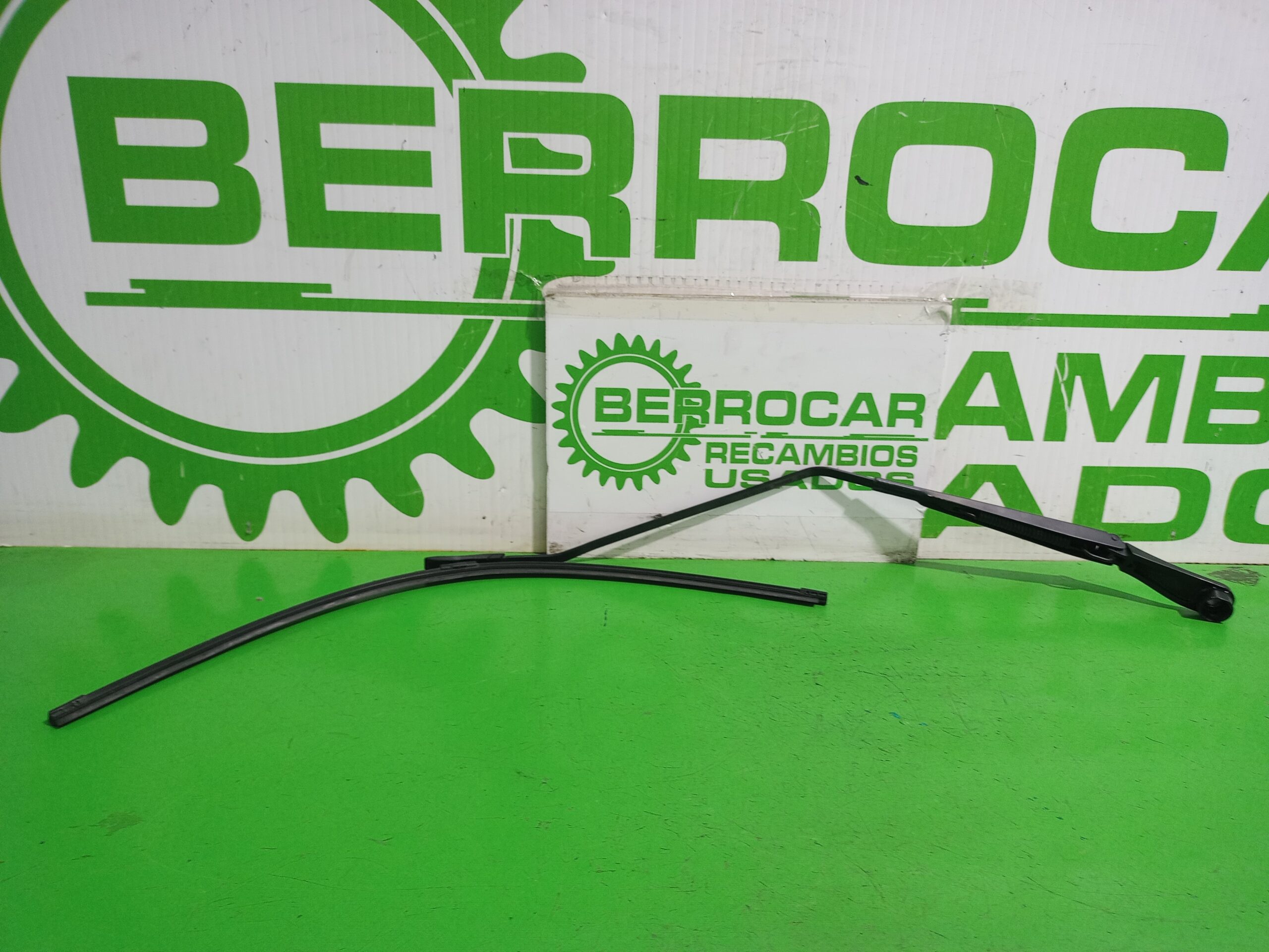 brazo_limpia_delantero_izquierdo_288810003r_renault_scenic_iii_xmod_bose