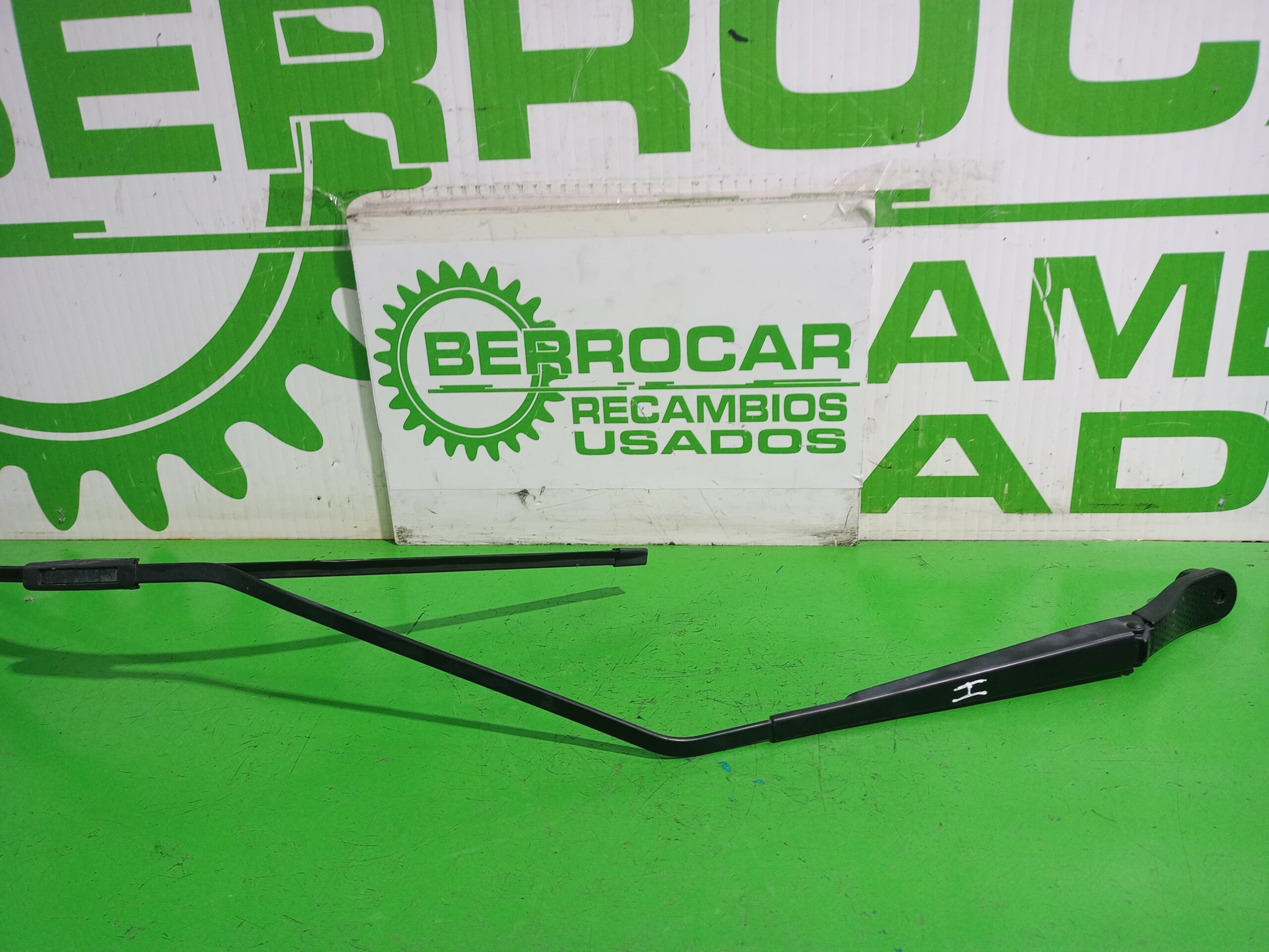 brazo_limpia_delantero_izquierdo_288810003r_renault_scenic_iii_xmod_bose