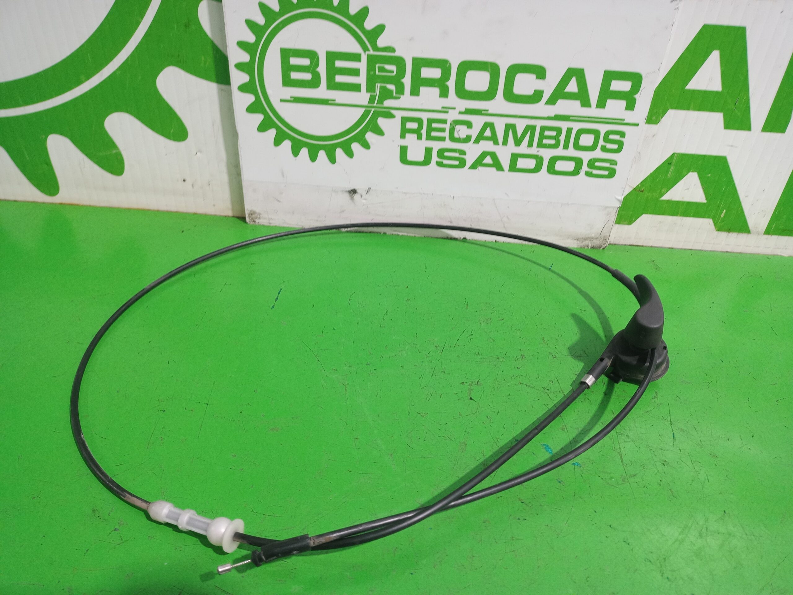 tirador_capot_8200483584_renault_scenic_iii_xmod_bose