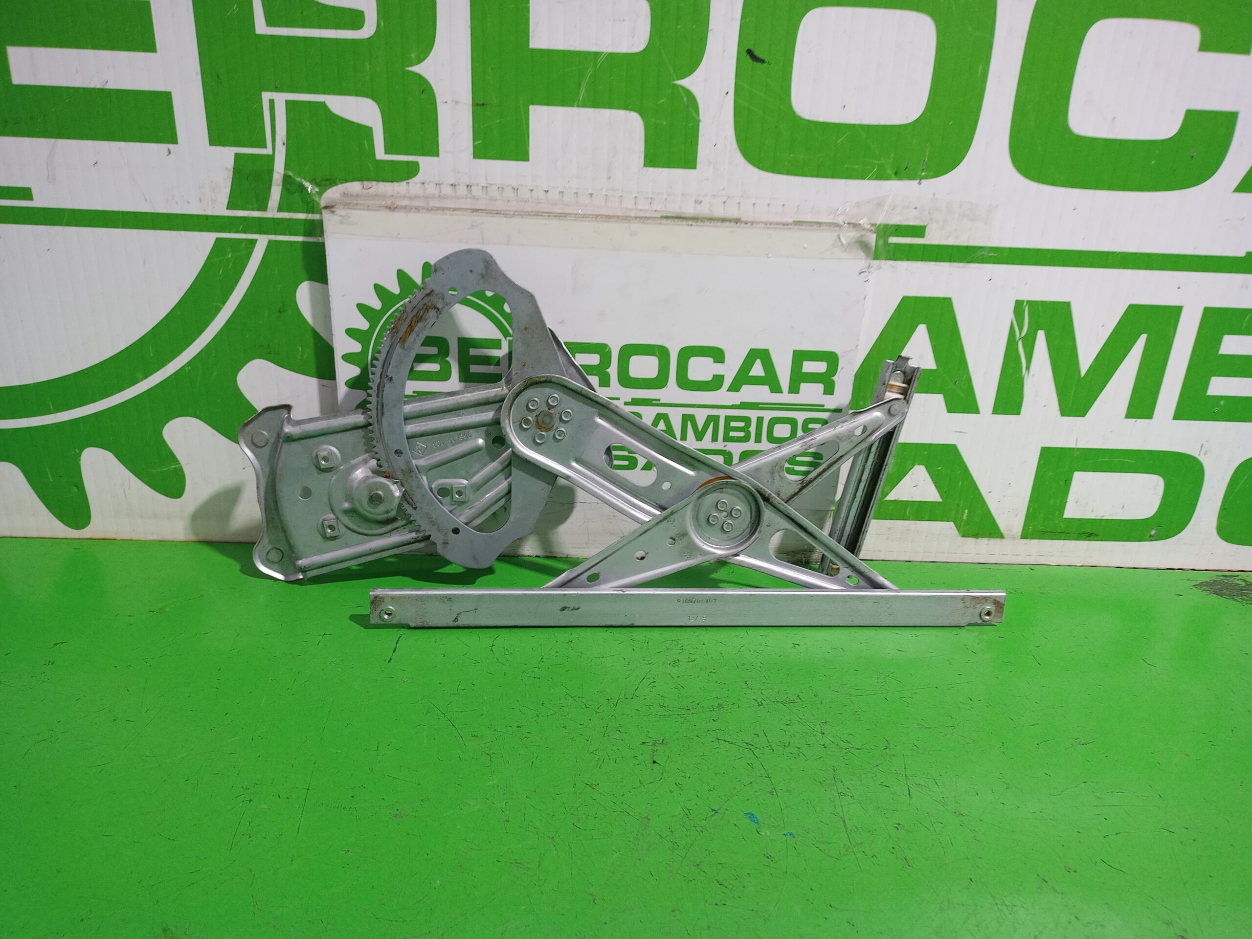 elevalunas_trasero_derecho_965916102_renault_scenic_iii_xmod_bose