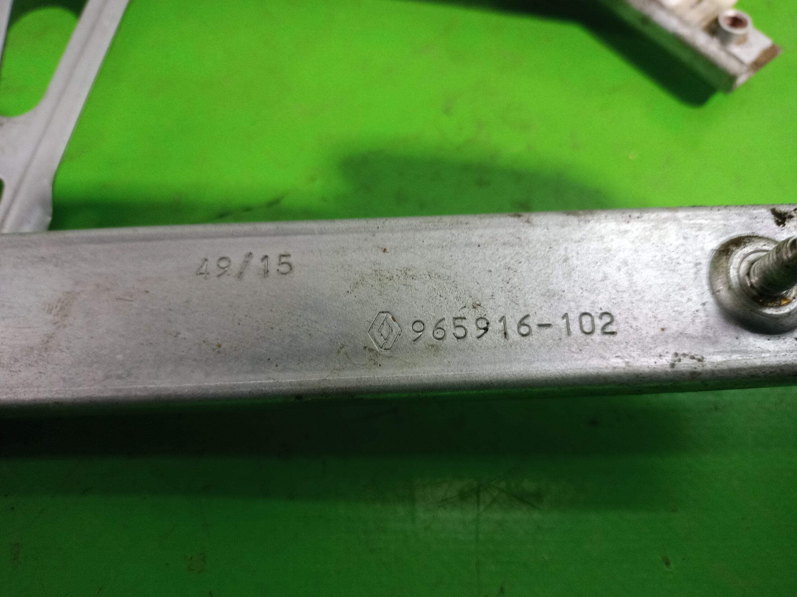 elevalunas_trasero_derecho_965916102_renault_scenic_iii_xmod_bose