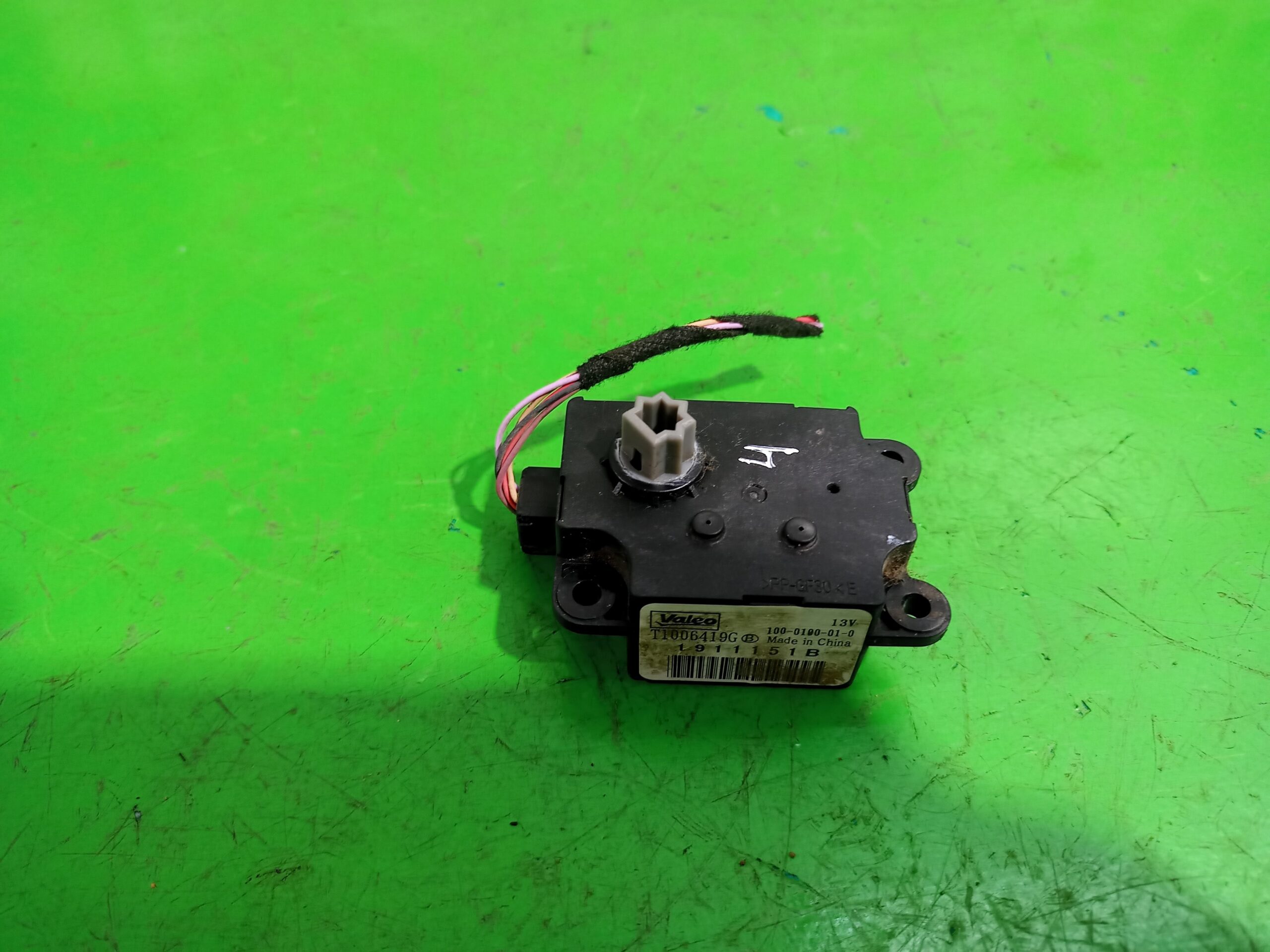 motor_apertura_trampilla_t1006419g_renault_scenic_iii_xmod_bose