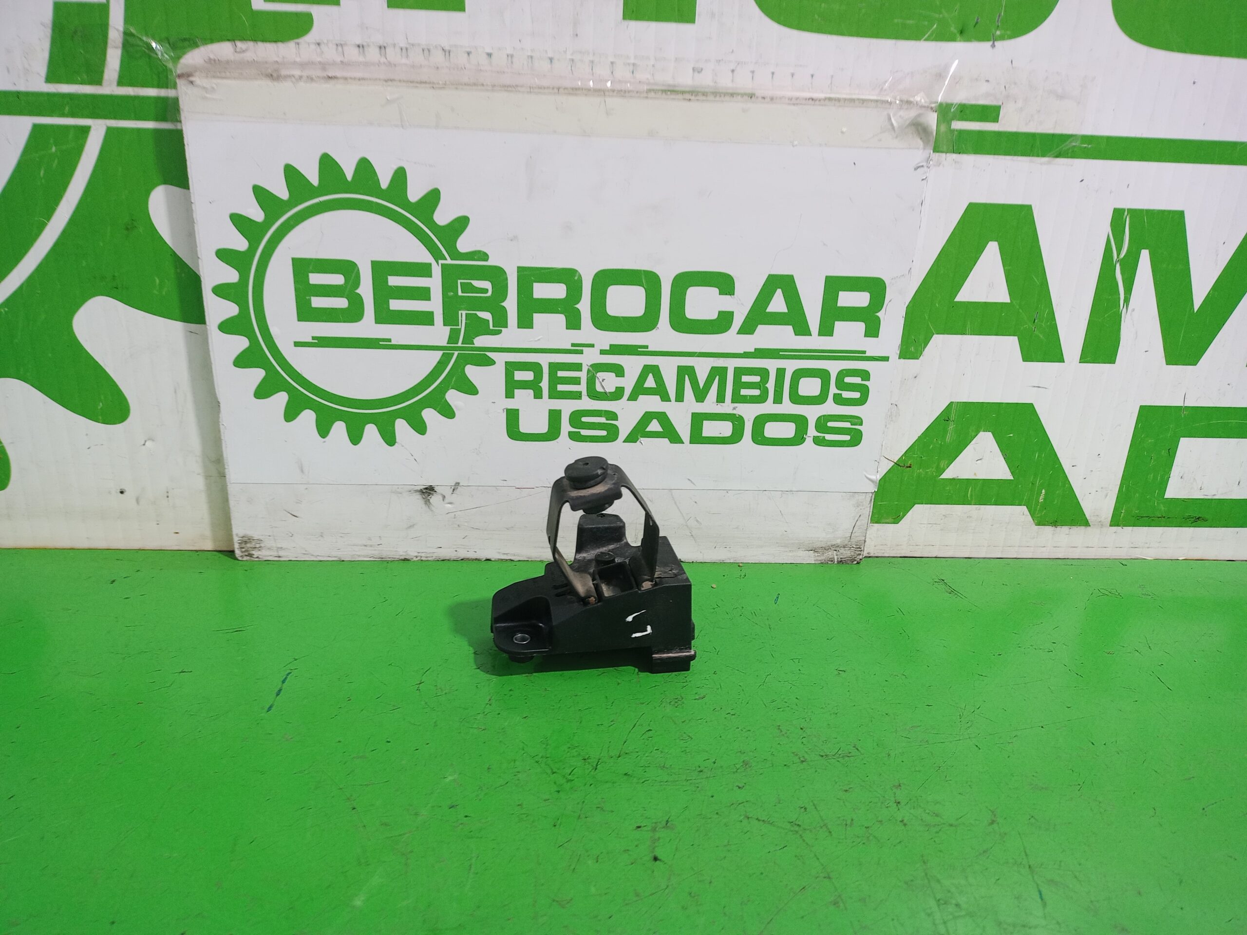 soporte_faro_izquierdo_625580028r_renault_scenic_iii_xmod_bose