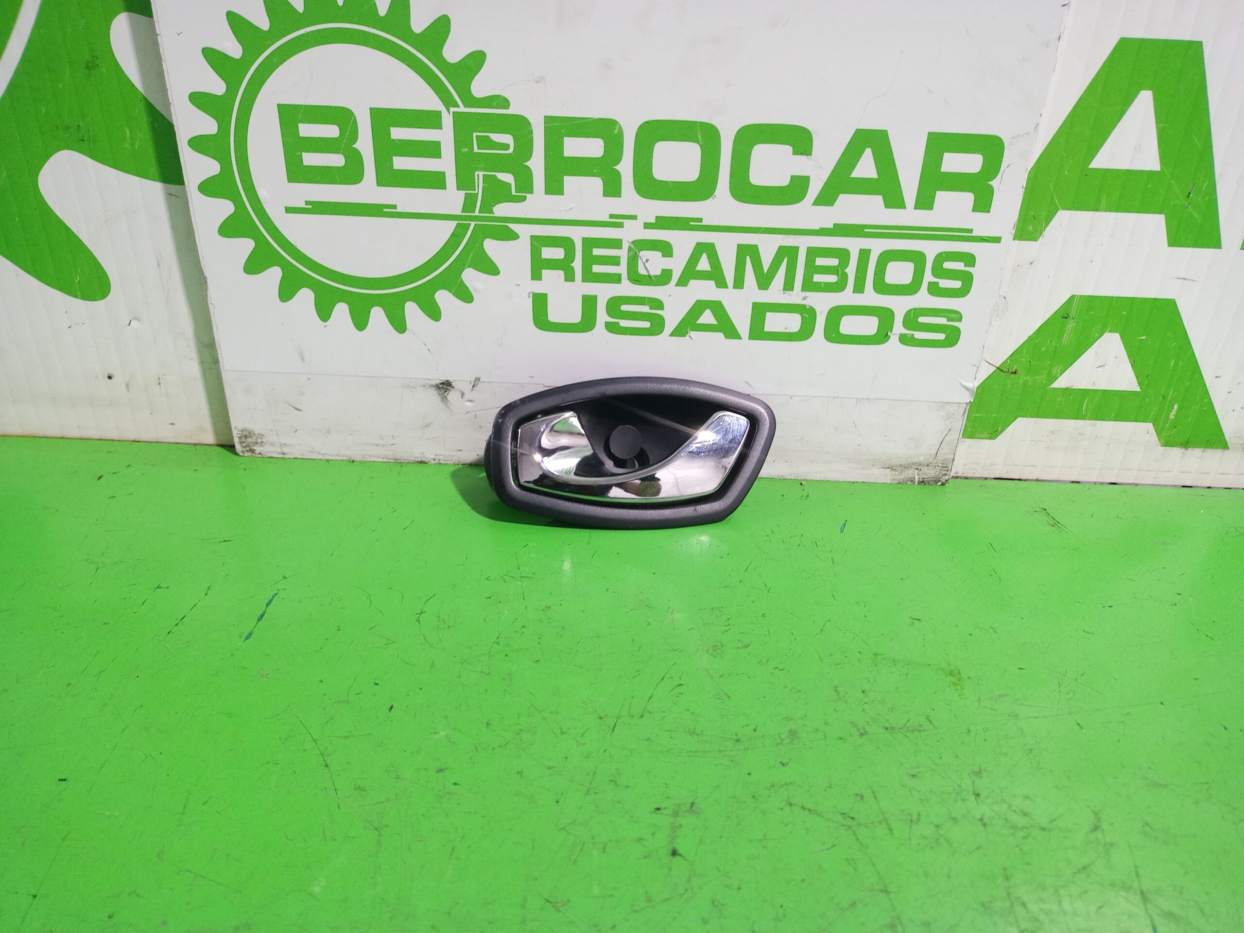 maneta_interior_trasera_izquierda_806710001r_renault_scenic_iii_xmod_bose