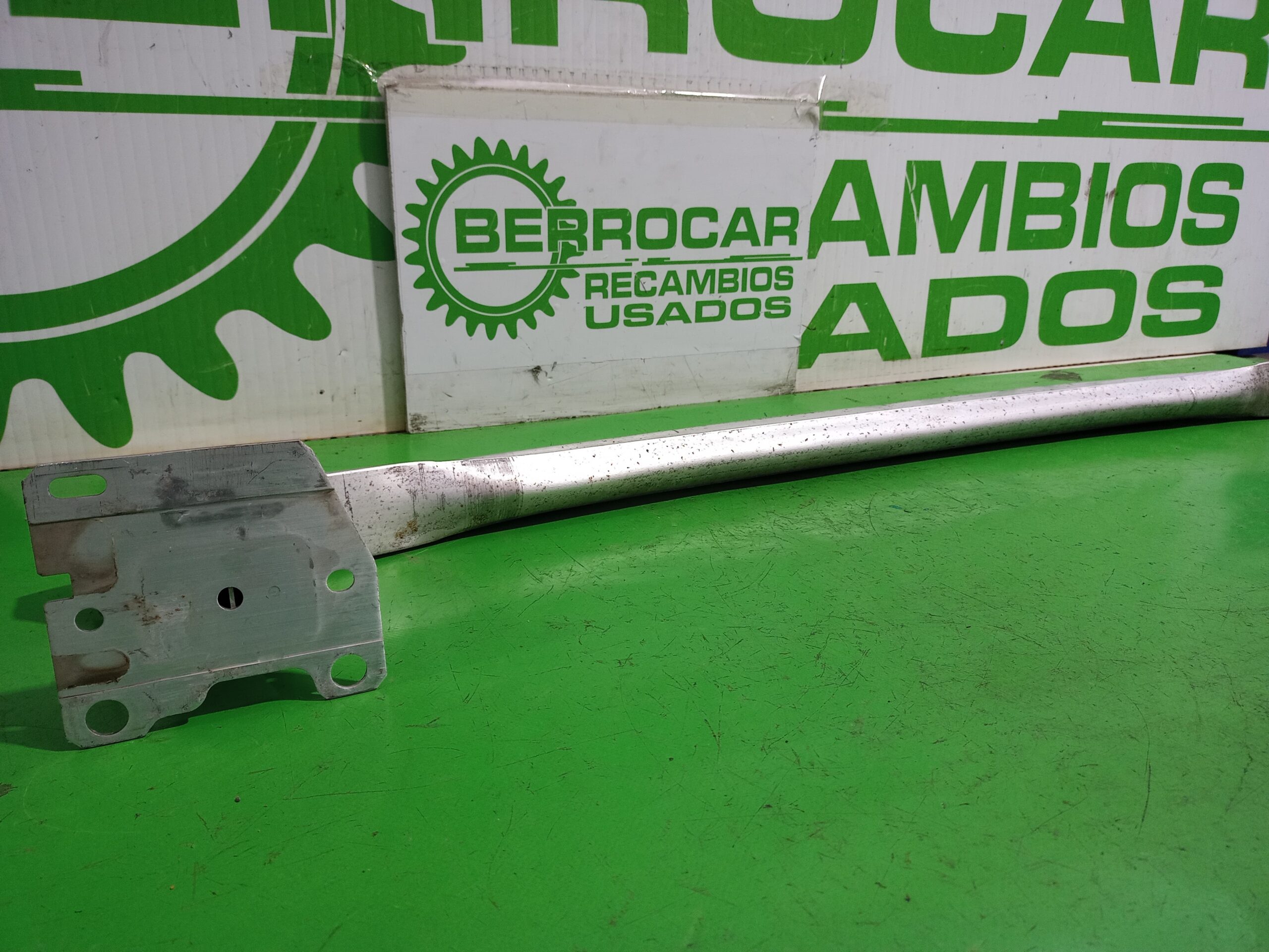 refuerzo_paragolpes_trasero_7561000011r_renault_scenic_iii_xmod_bose