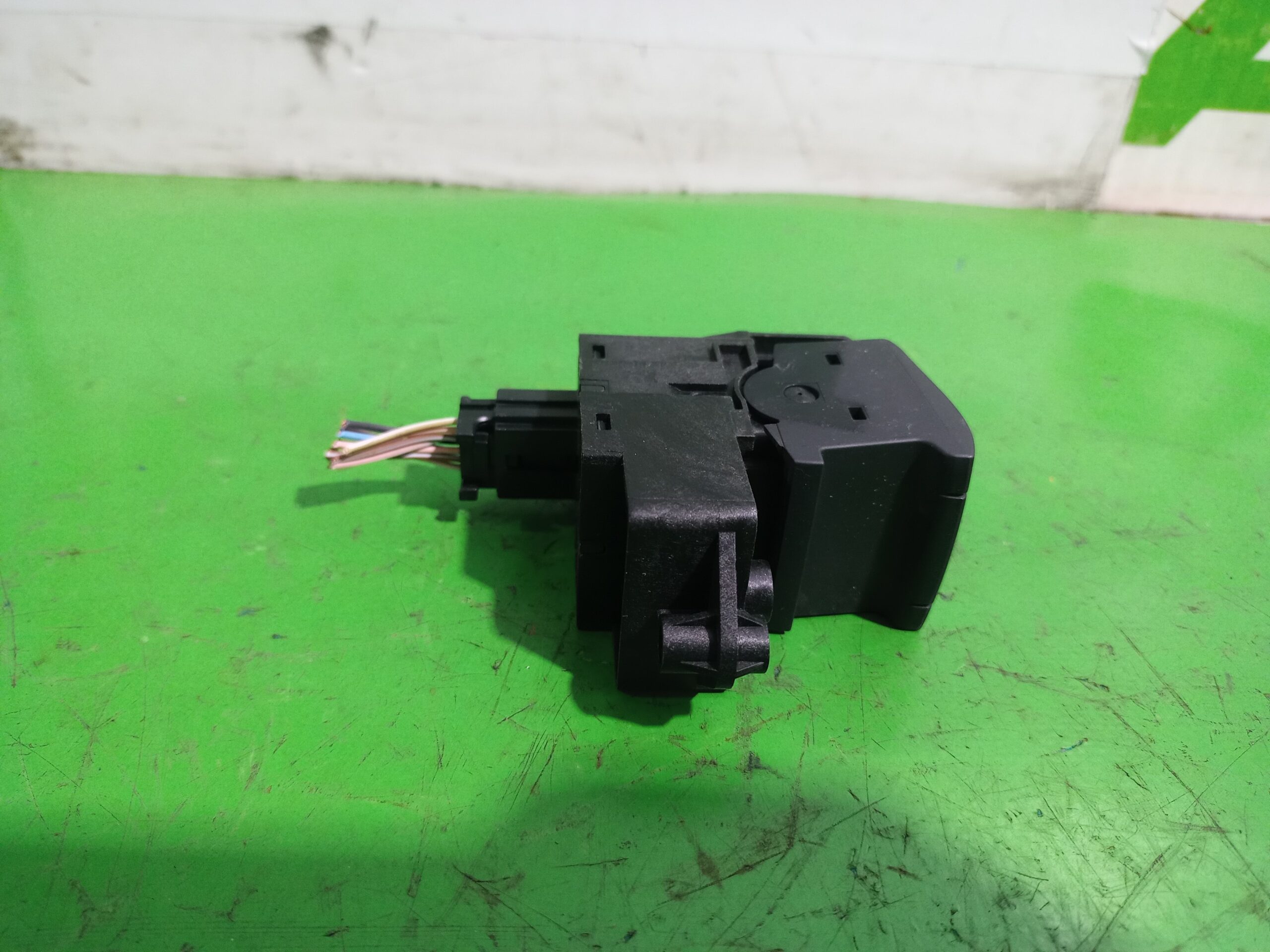 freno_de_mano_electrico_36210006r_renault_scenic_iii_xmod_bose