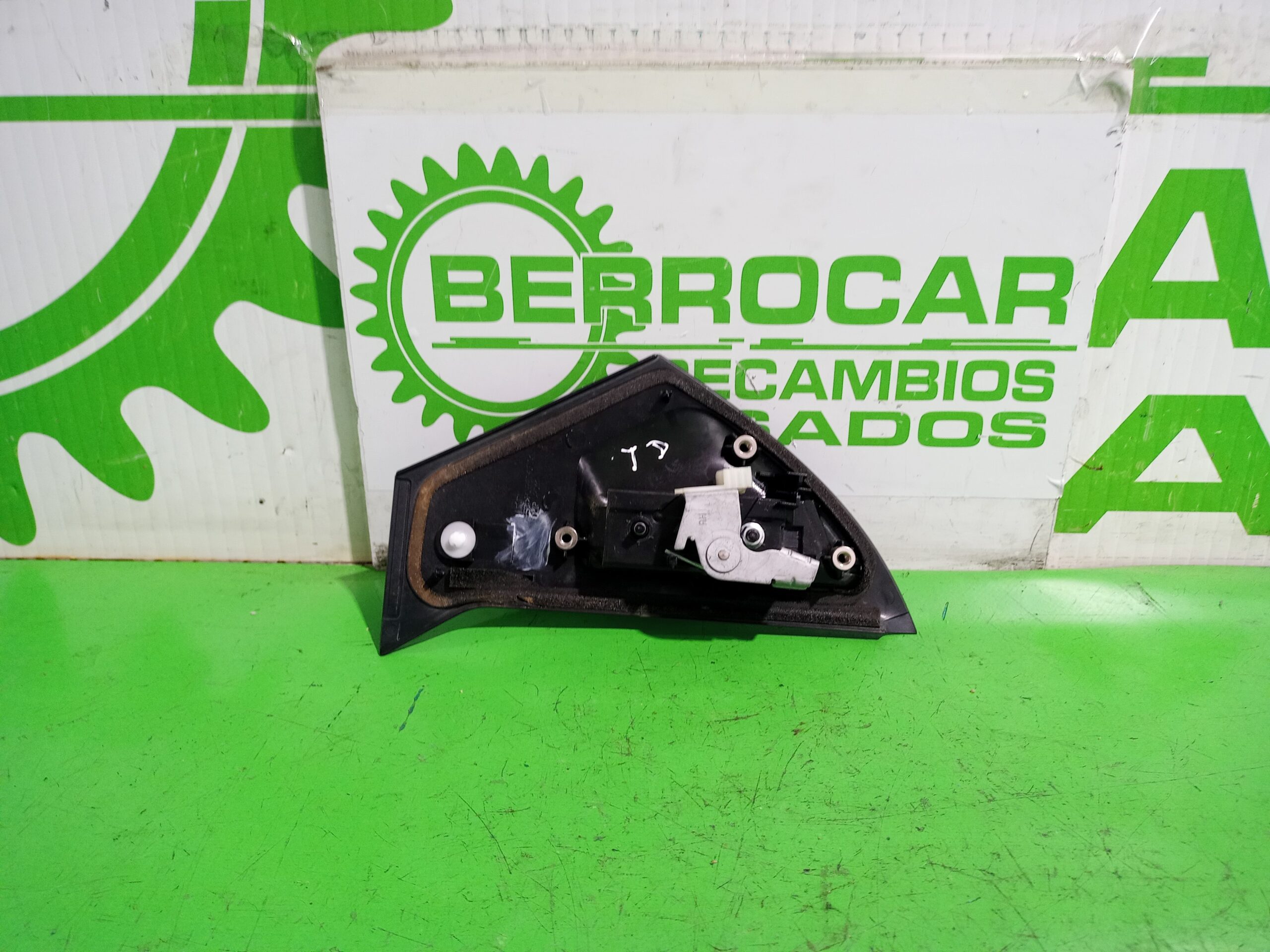 maneta_exterior_trasera_derecha_826061ka0a_nissan_juke_f15_acenta