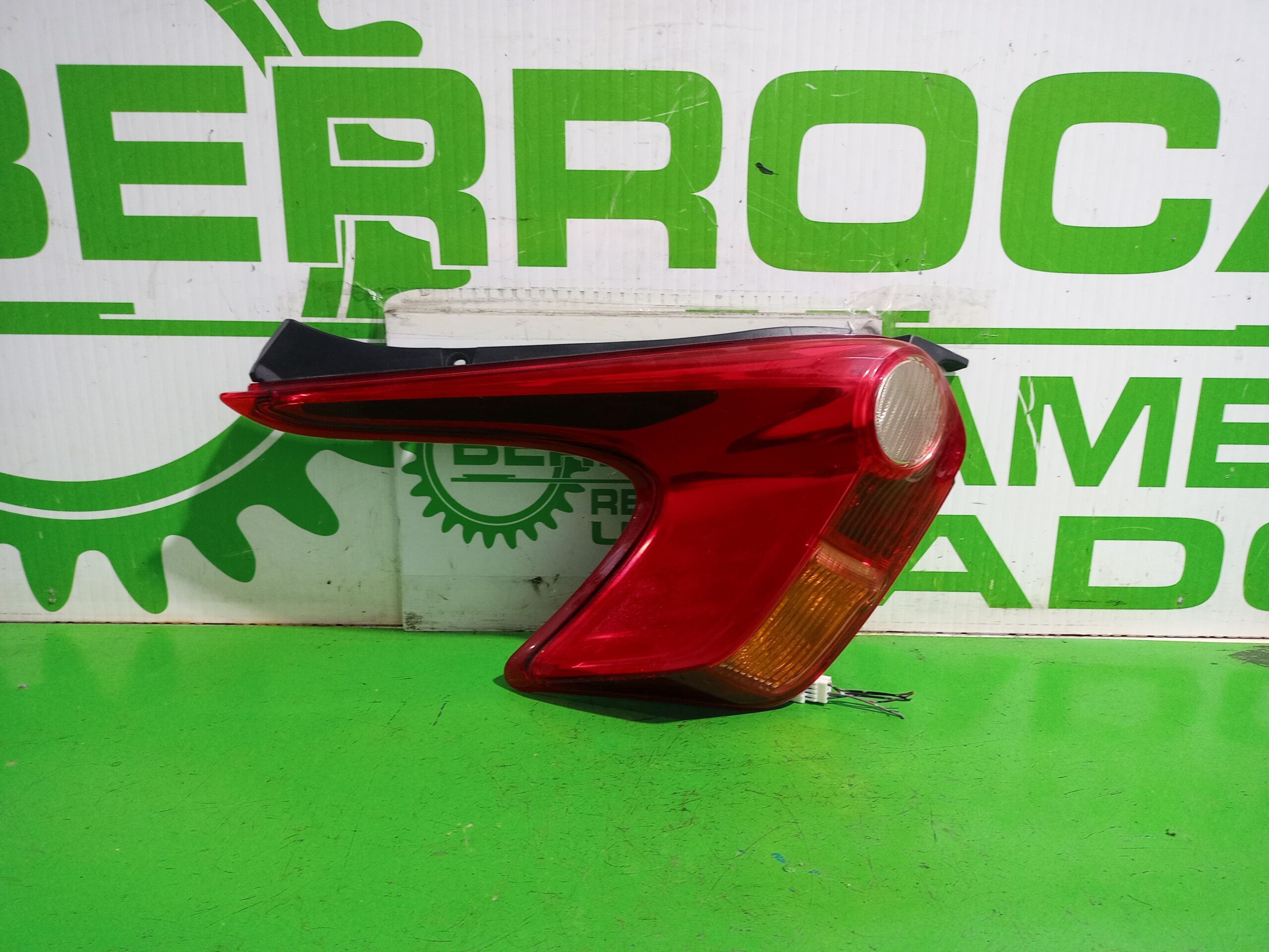 piloto_trasero_izquierdo_265551ka0a_nissan_juke_f15_acenta