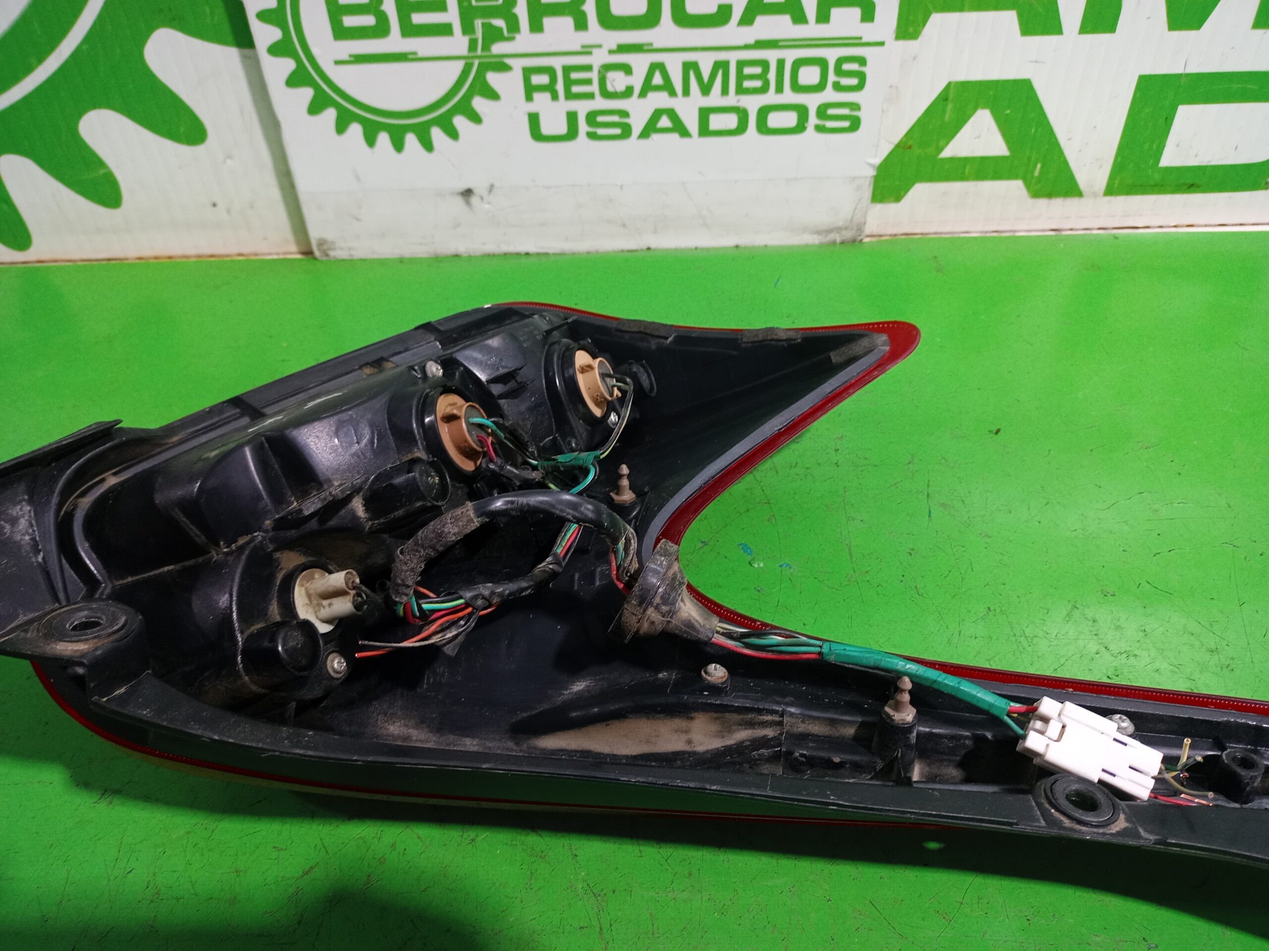 piloto_trasero_derecho_265501ka0a_nissan_juke_f15_acenta