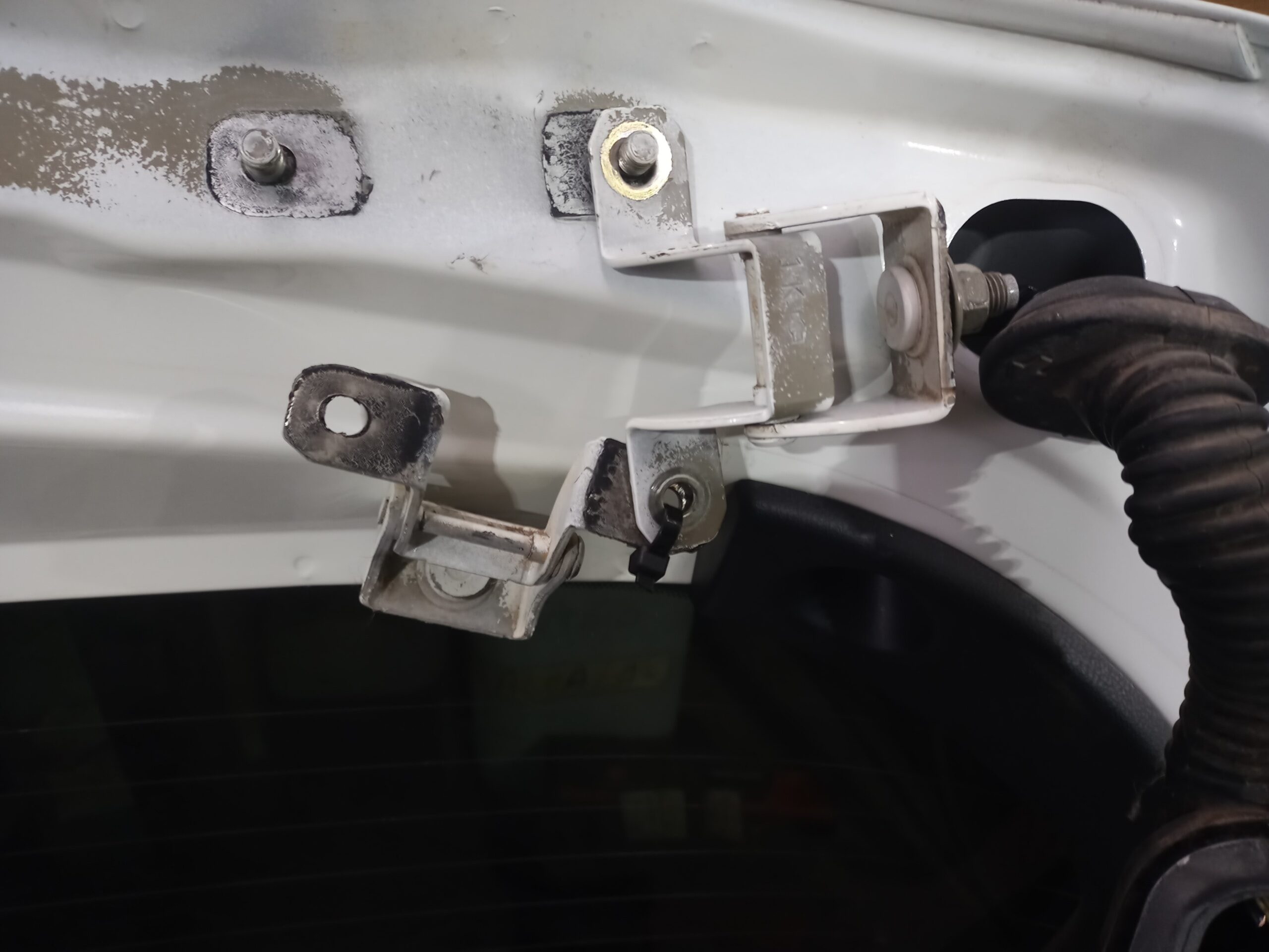 porton_trasero_90100_k01001kame_cristal_de_regalo_nissan_juke_f15_acenta