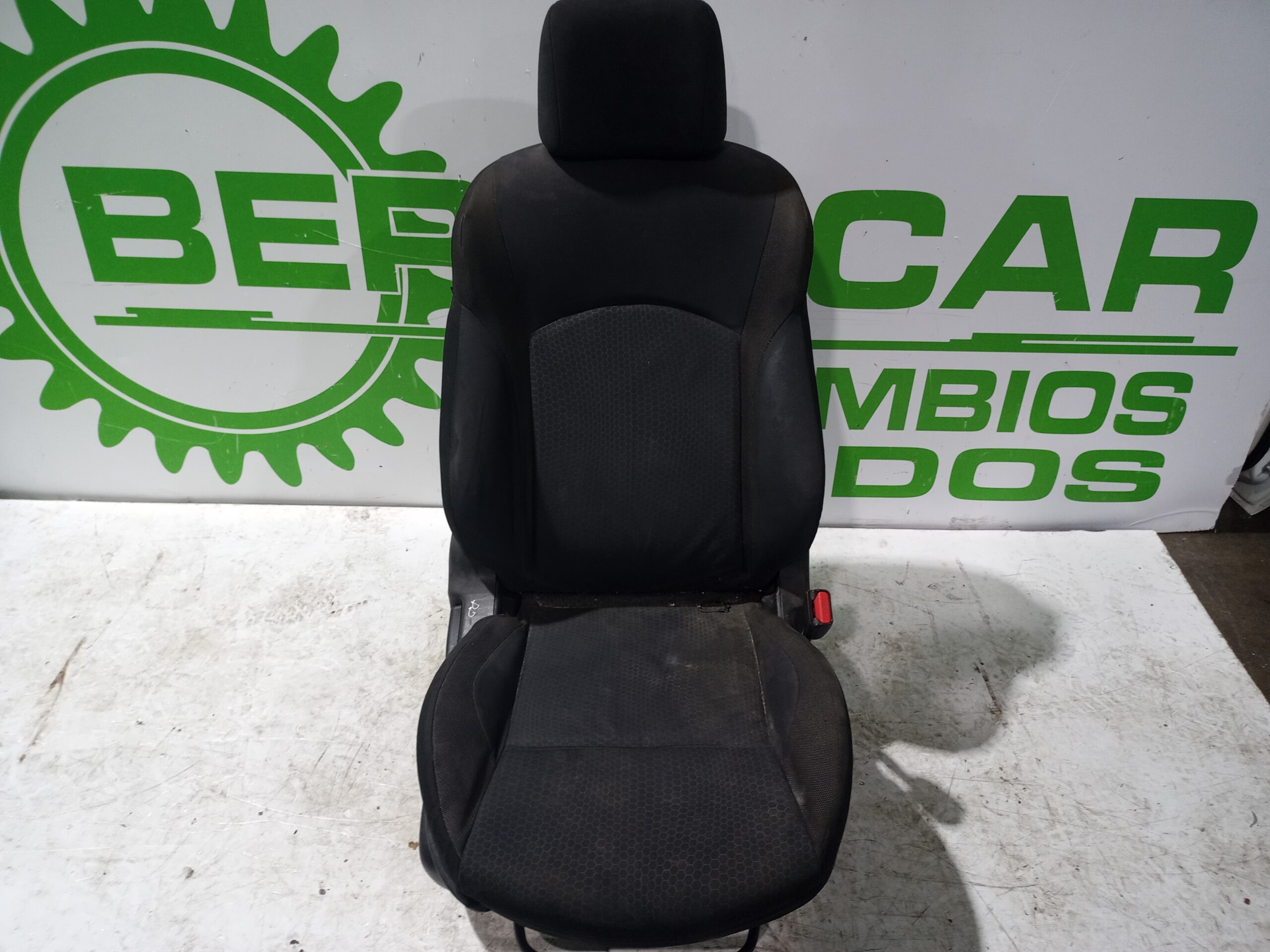 asiento_delantero_derecho_876511kk0a_nissan_juke_f15_acenta