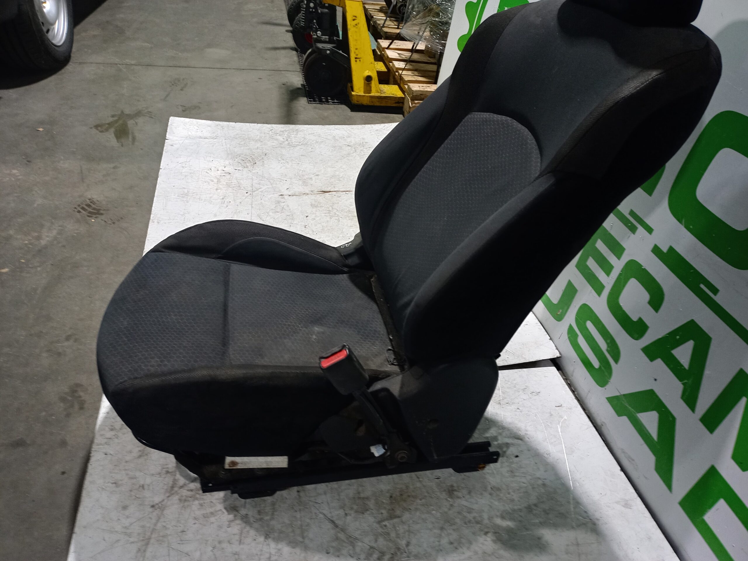 asiento_delantero_derecho_876511kk0a_nissan_juke_f15_acenta