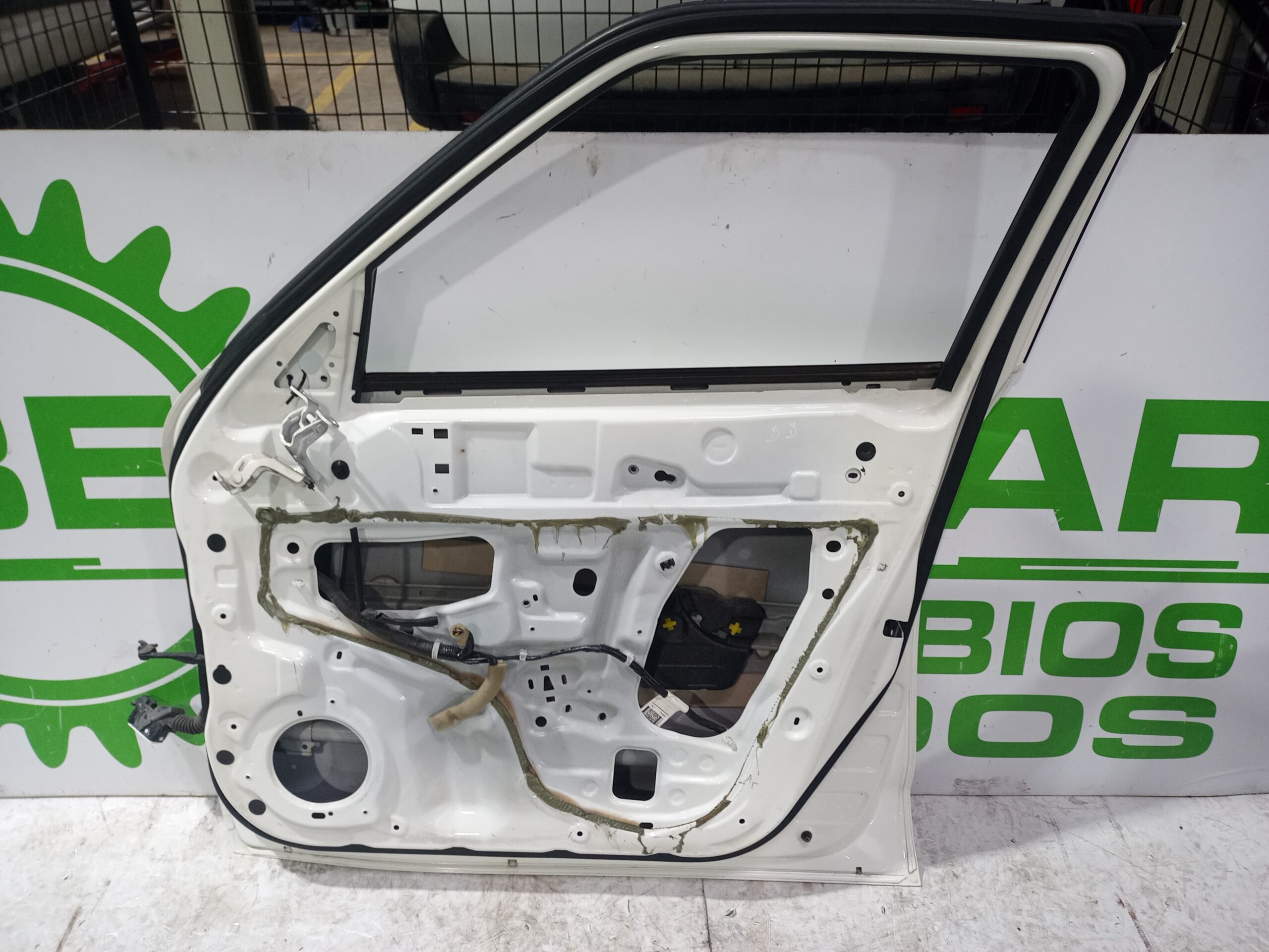 puerta_delantera_derecha_h0100ba6ma_nissan_juke_f15_acenta