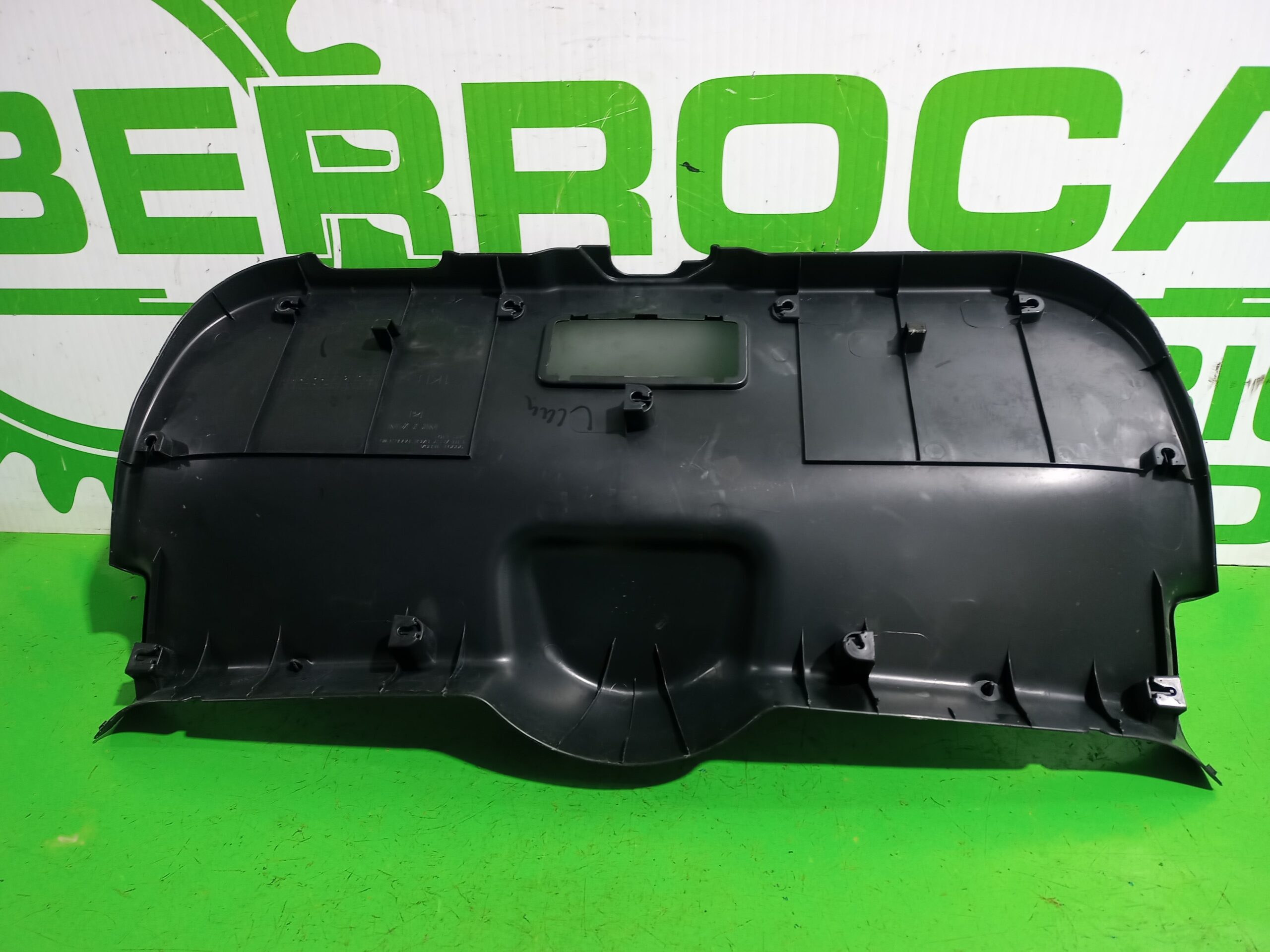 guarnecido_porton_trasero_90901_909011kb0a_nissan_juke_f15_acenta