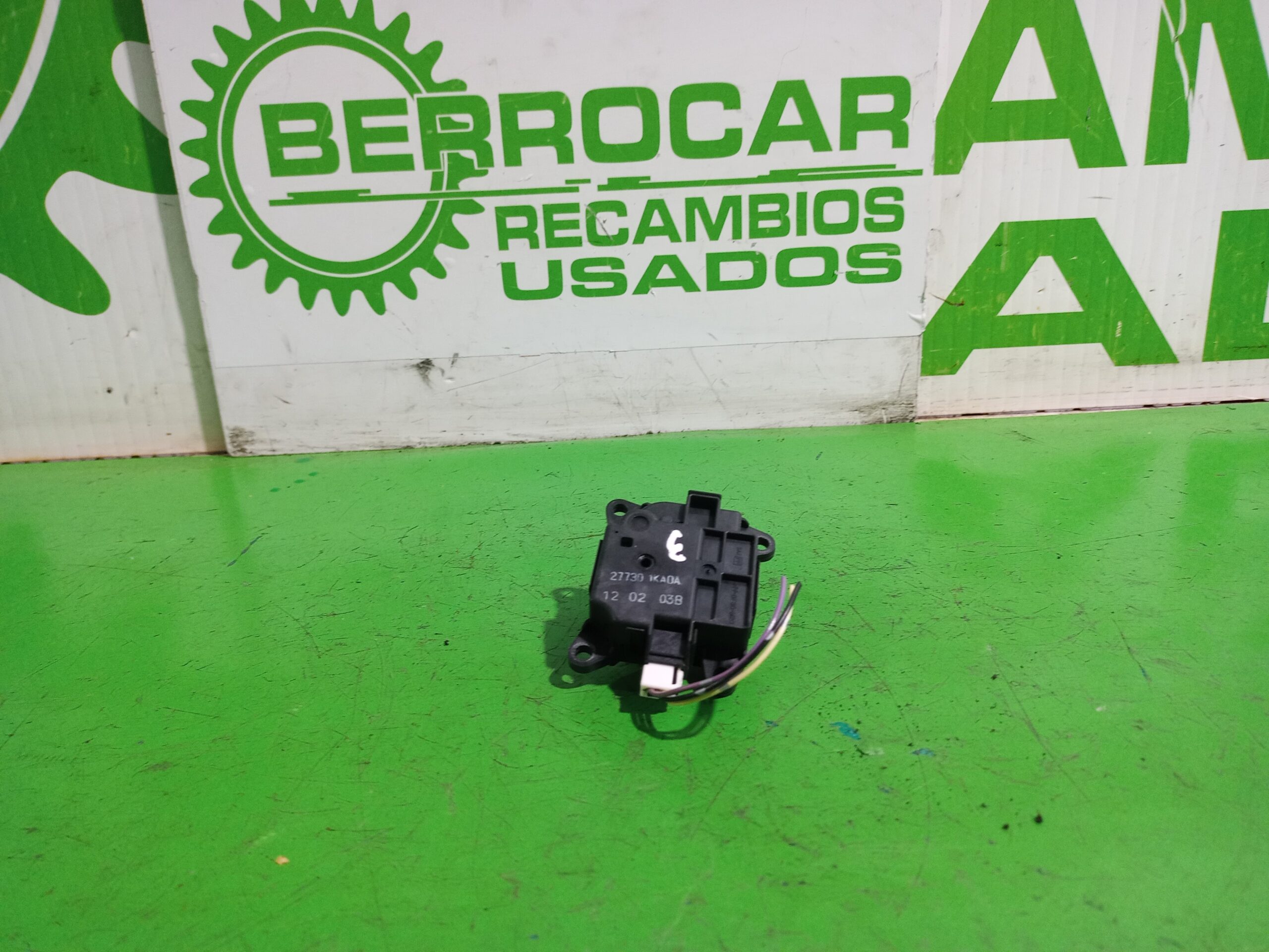 motor_apertura_trampilla_277301ka0a_nissan_juke_f15_acenta