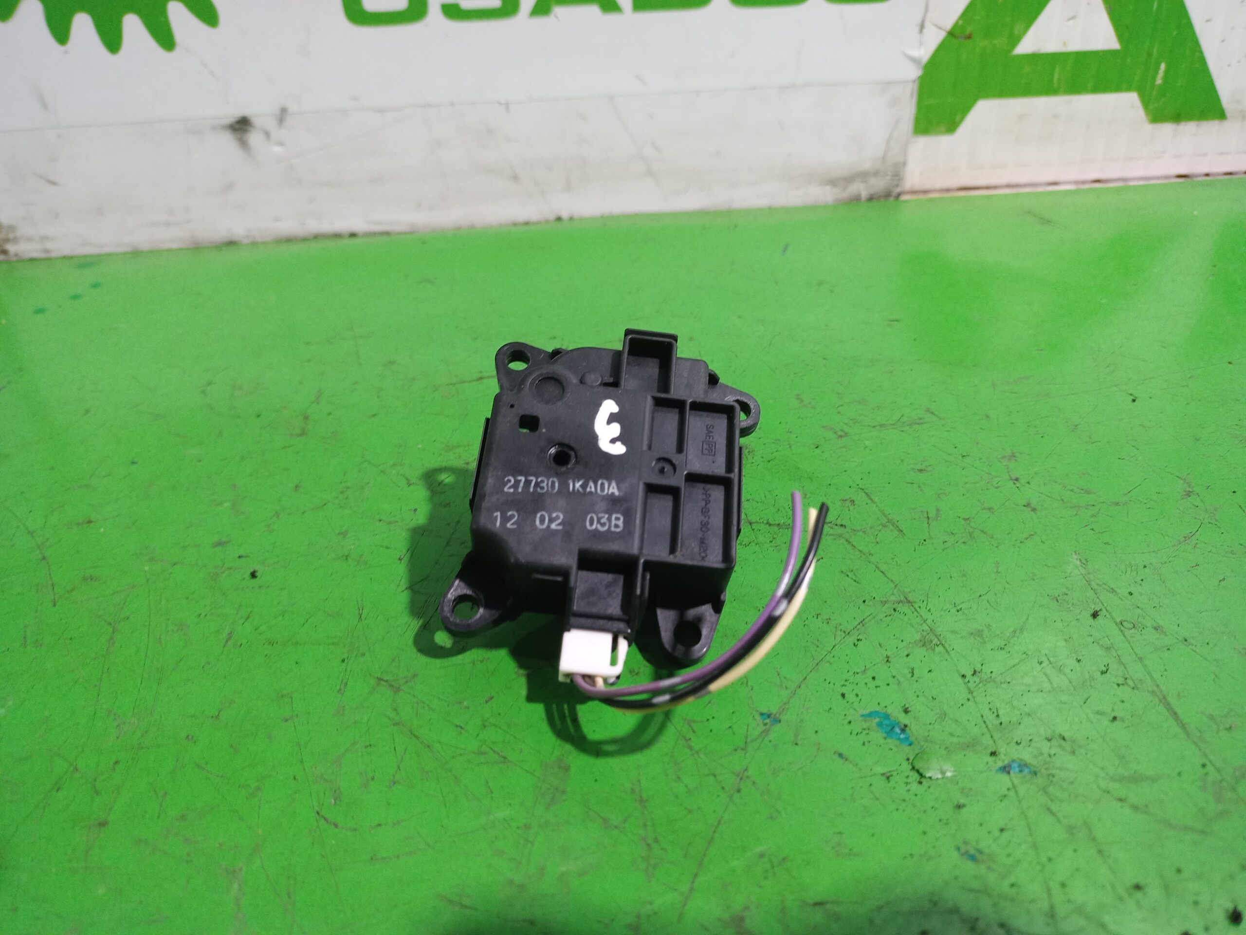 motor_apertura_trampilla_277301ka0a_nissan_juke_f15_acenta