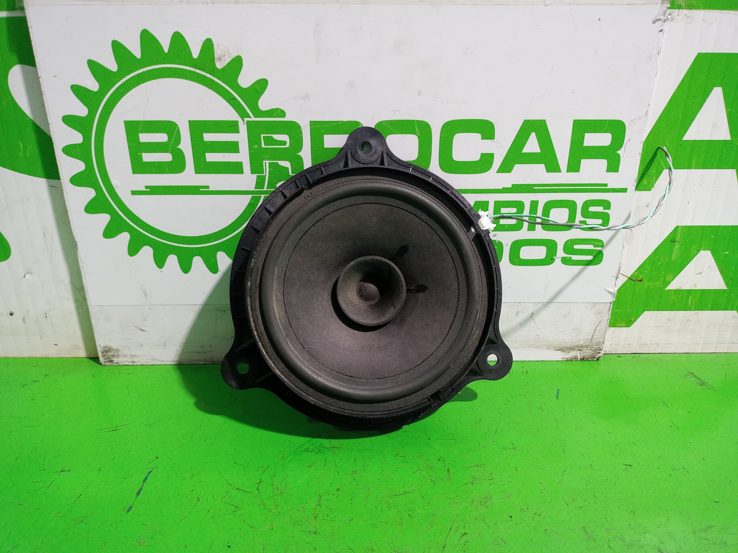 altavoz_28156br00a_nissan_juke_f15_acenta