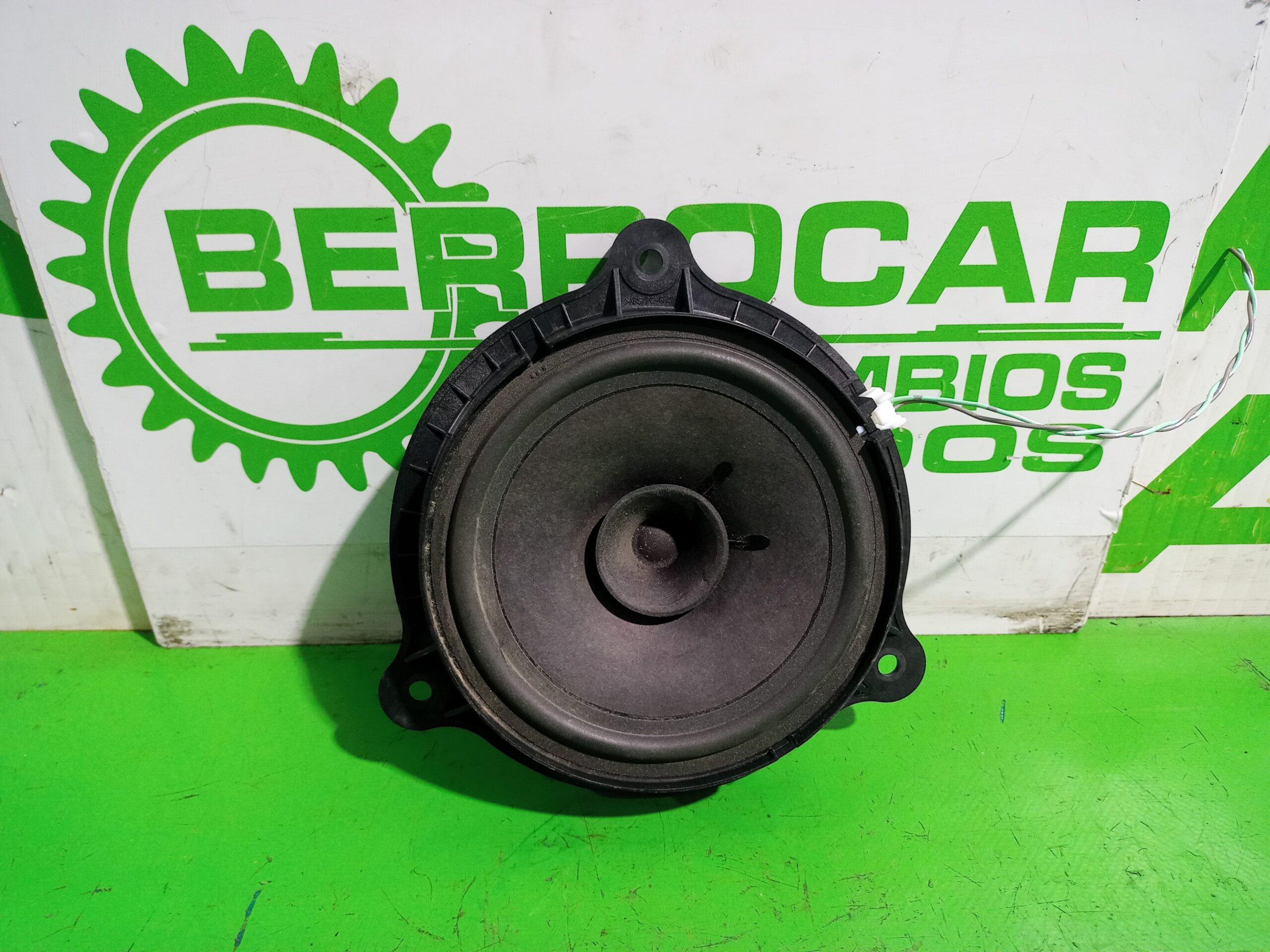 altavoz_28156br00a_nissan_juke_f15_acenta