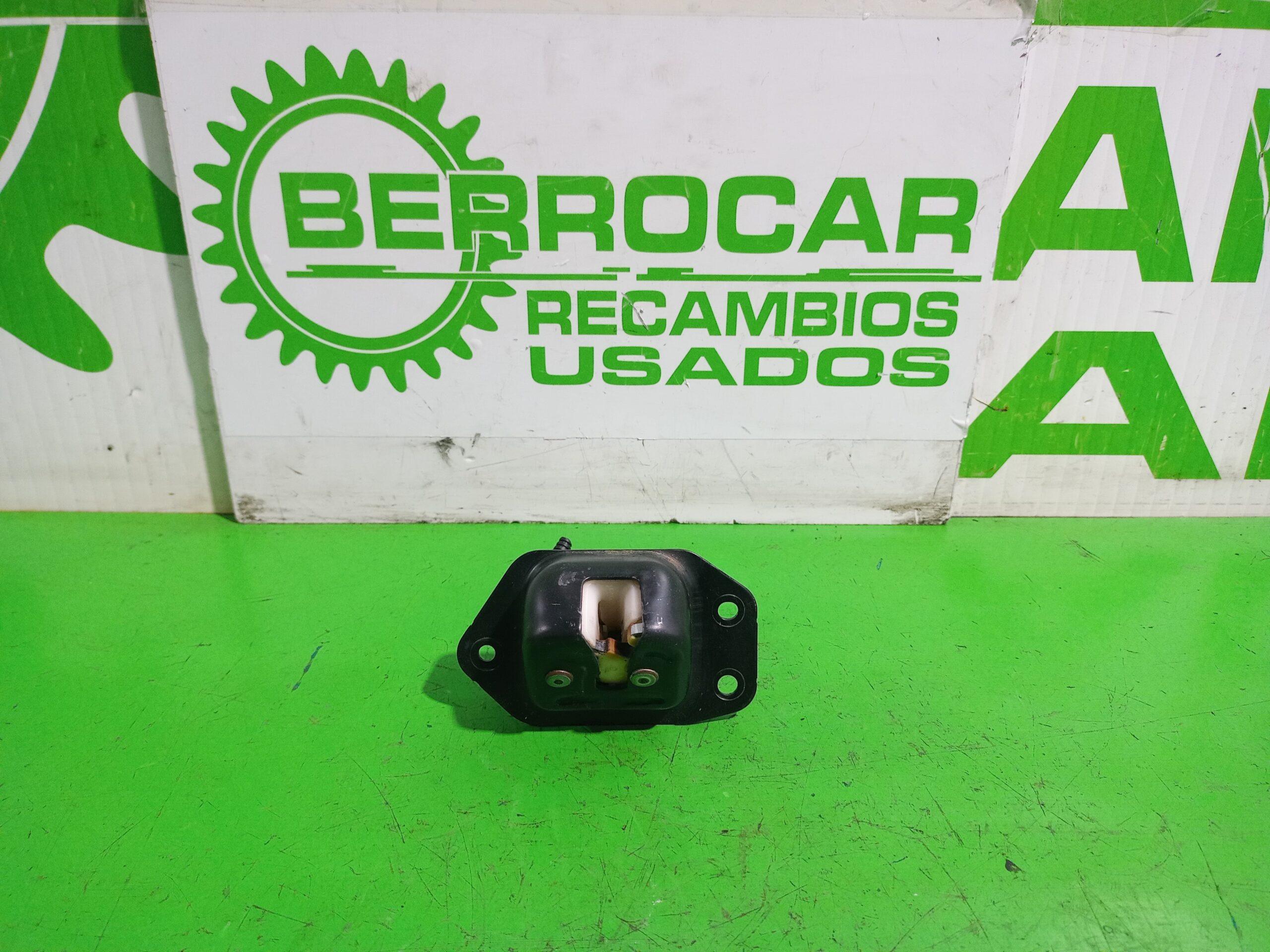 cerradura_maletero_porton_90502en00a_nissan_juke_f15_acenta