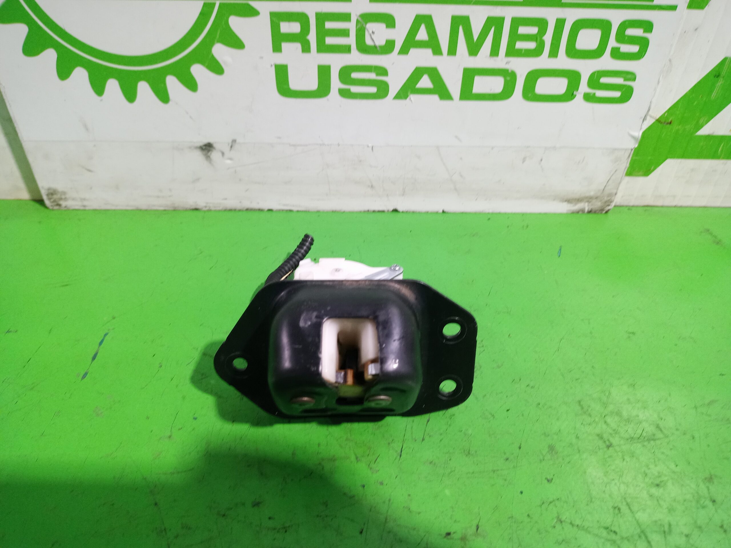 cerradura_maletero_porton_90502en00a_nissan_juke_f15_acenta