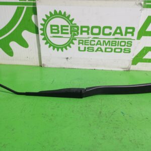 brazo_limpia_delantero_derecho_w000014867_288811ka0a_nissan_juke_f15_acenta