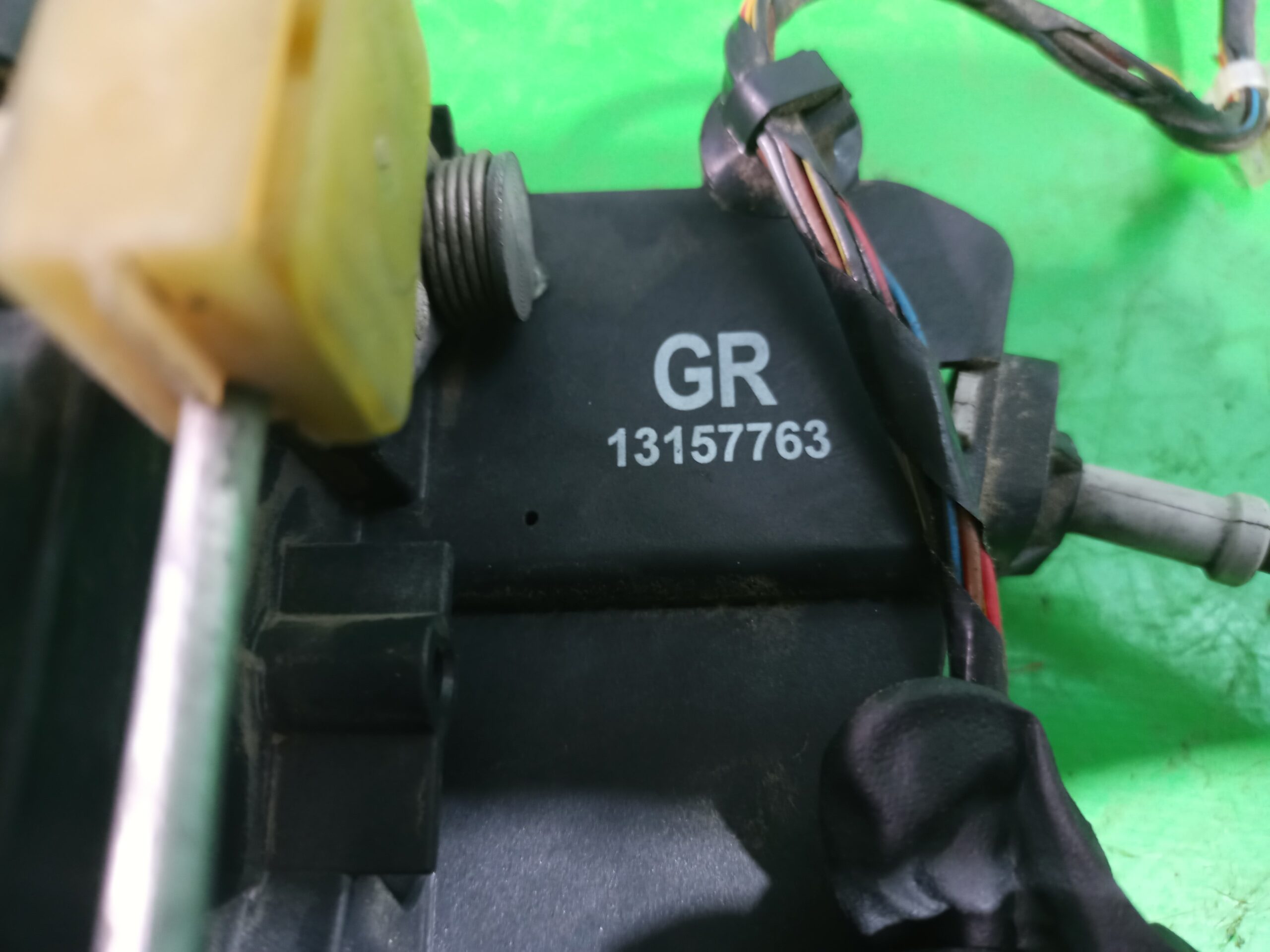 cerradura_puerta_delantera_izquierda_13157763_opel_vectra_c_berlina_gts