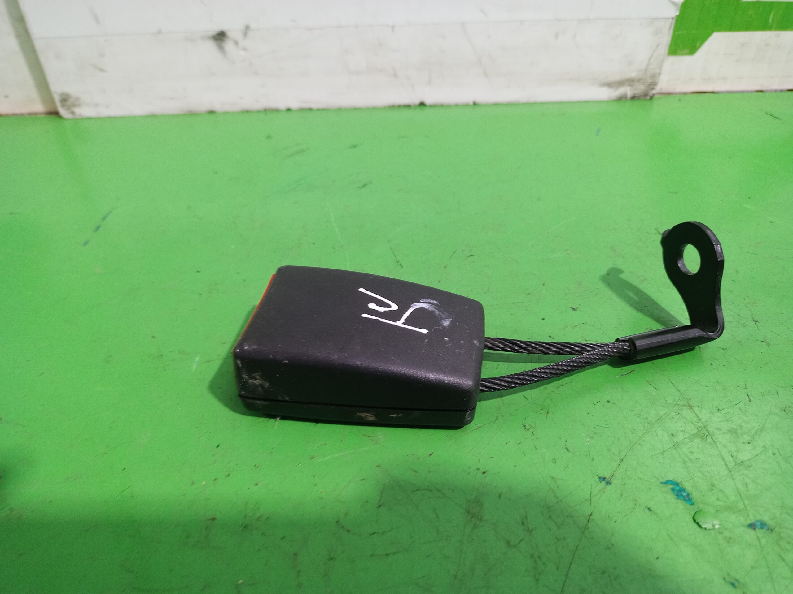 enganche_cinturon_trasero_central_24465998f_opel_vectra_c_berlina_gts