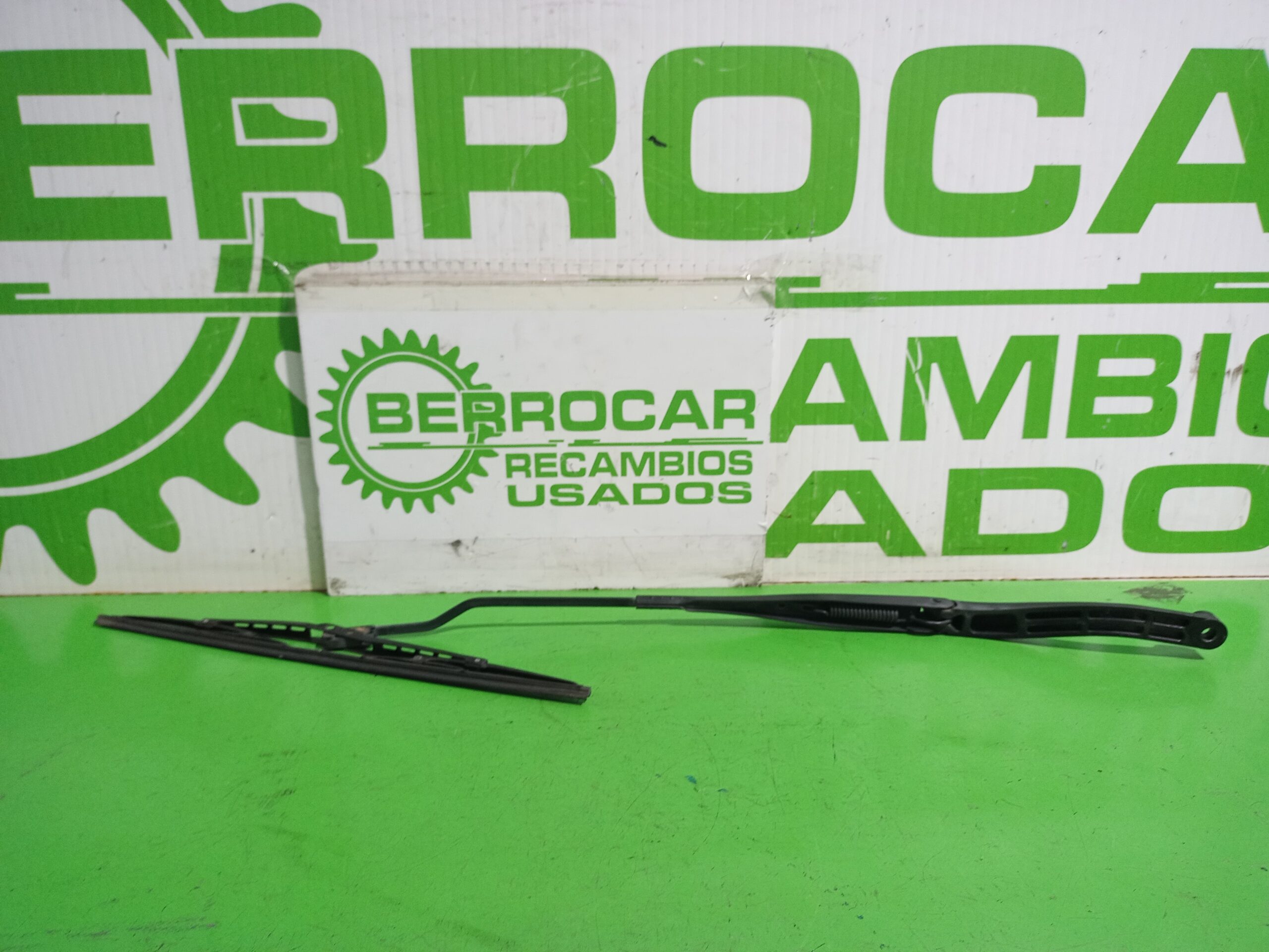 brazo_limpia_delantero_derecho_6272504_opel_vectra_c_berlina_gts