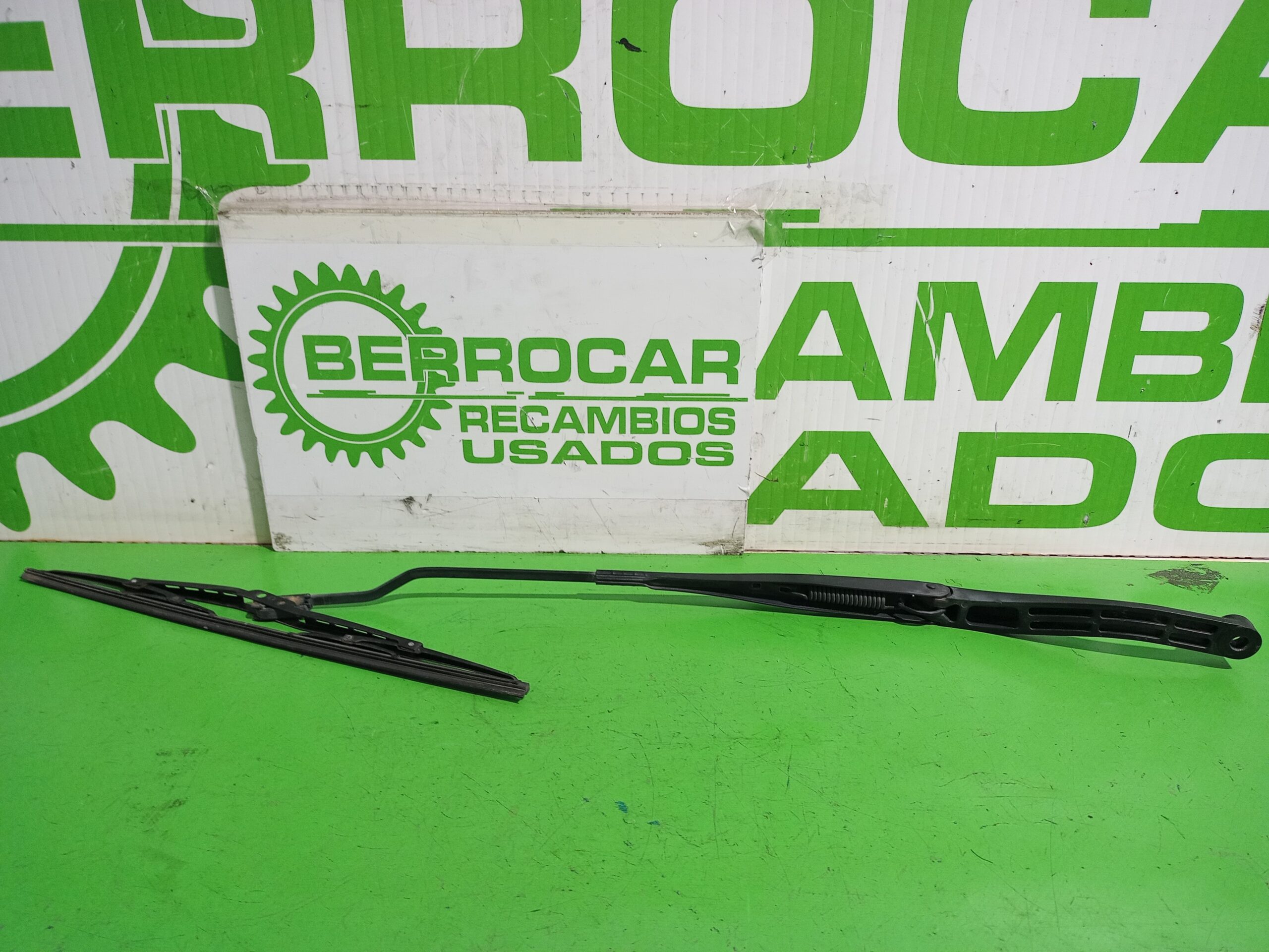 brazo_limpia_delantero_derecho_6272504_opel_vectra_c_berlina_gts