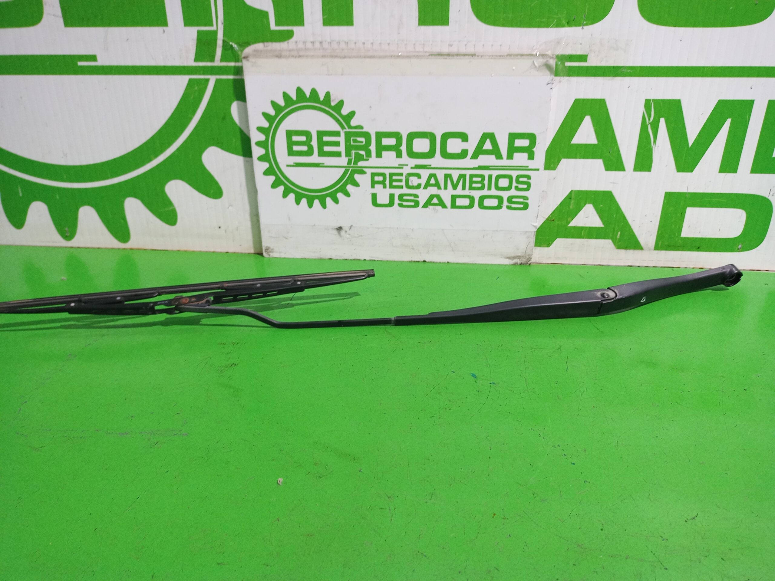 brazo_limpia_delantero_derecho_6272504_opel_vectra_c_berlina_gts