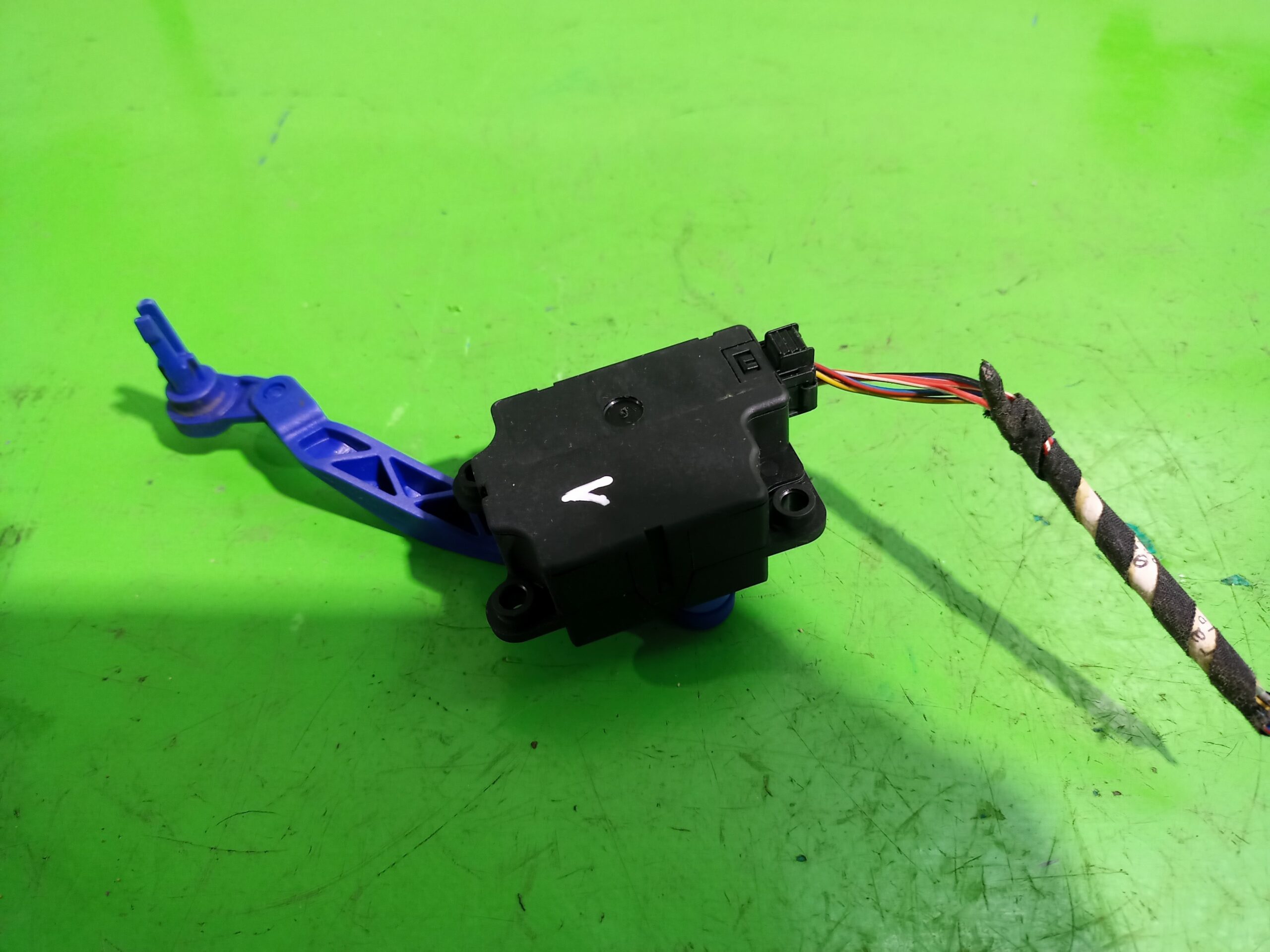 motor_apertura_trampilla_09180200_opel_vectra_c_berlina_gts