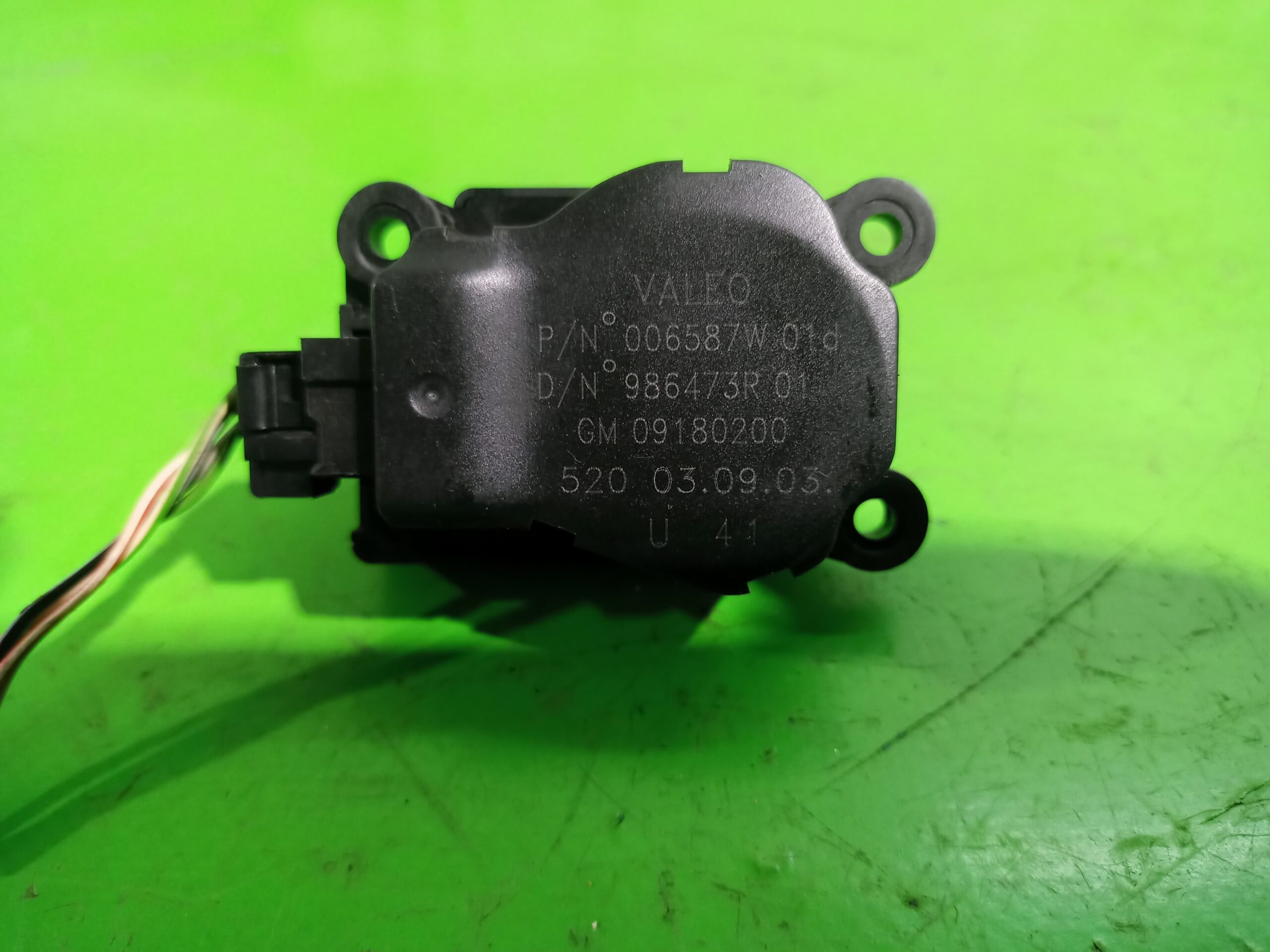 motor_apertura_trampilla_986473r_opel_vectra_c_berlina_gts